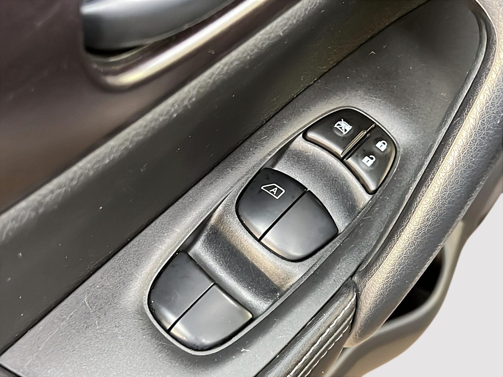 Nissan Qashqai S 4RM 2023 - image #20