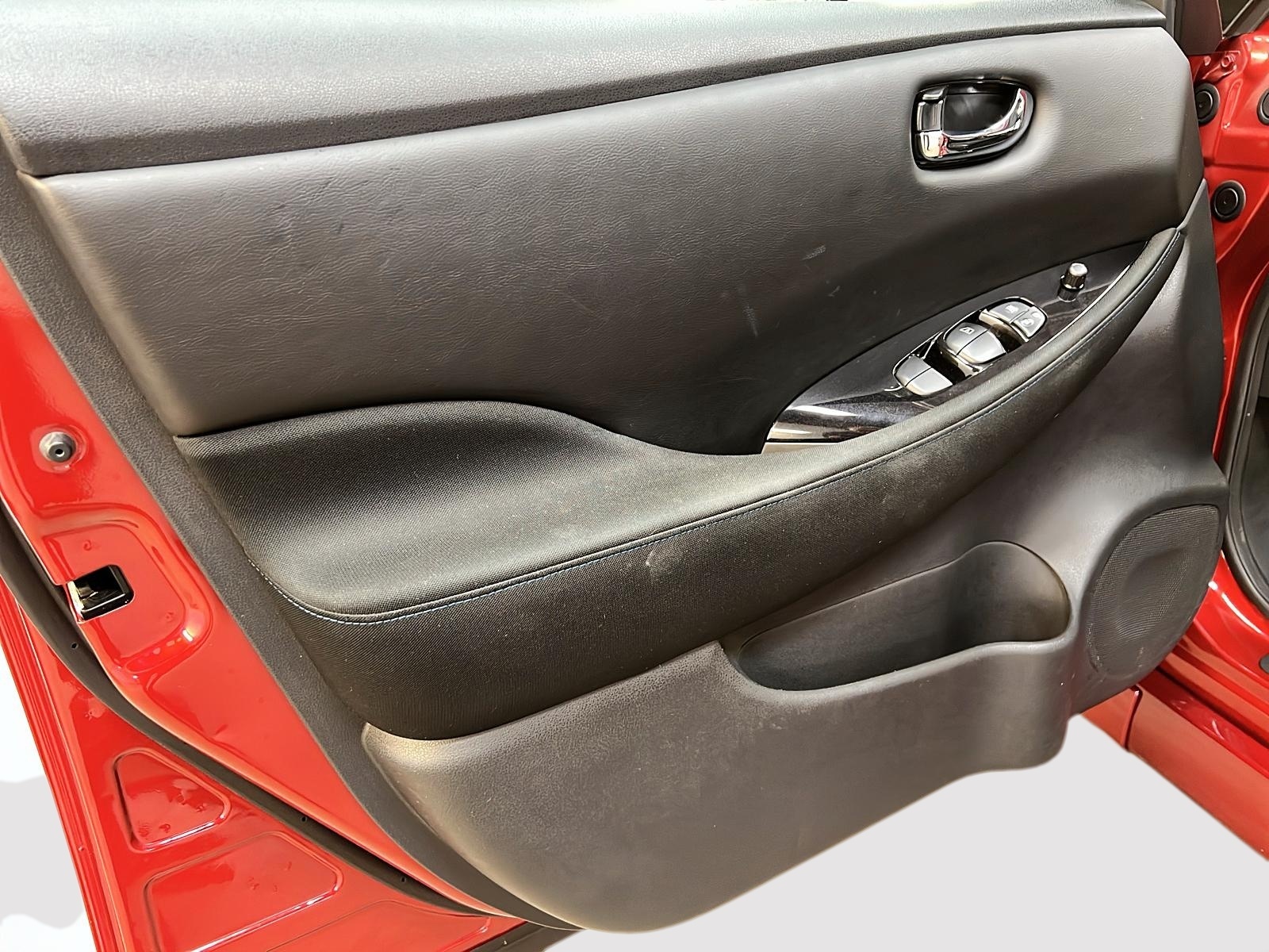 Nissan Leaf 2020 - Image #23