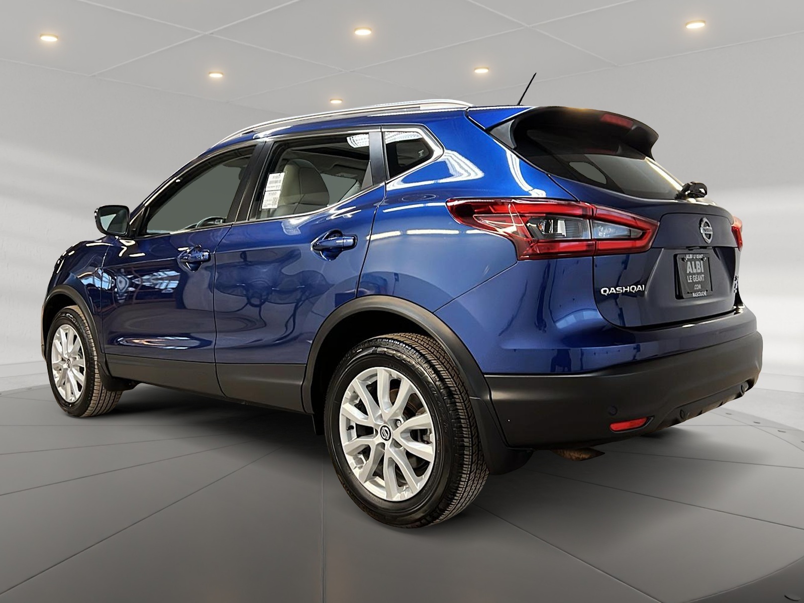 Nissan Qashqai SV TOIT 4RM 2023 - image #6