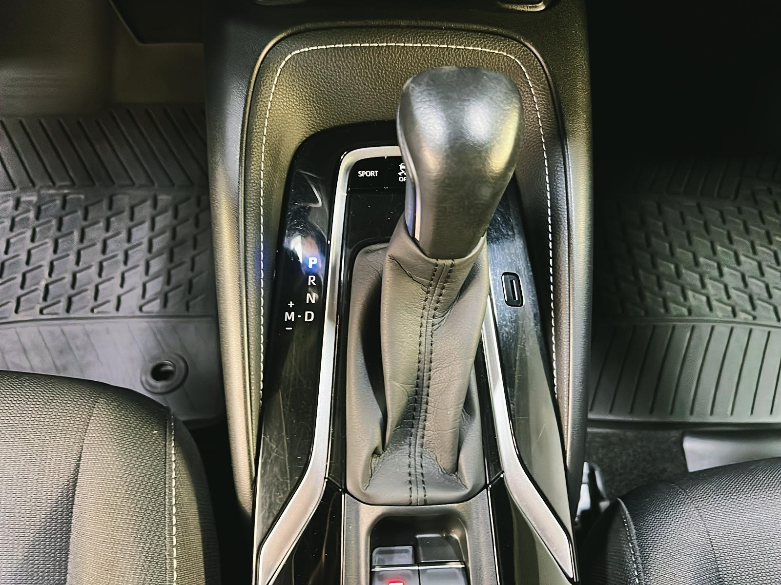 Toyota Corolla SE HATCHBACK 2019 - image #14