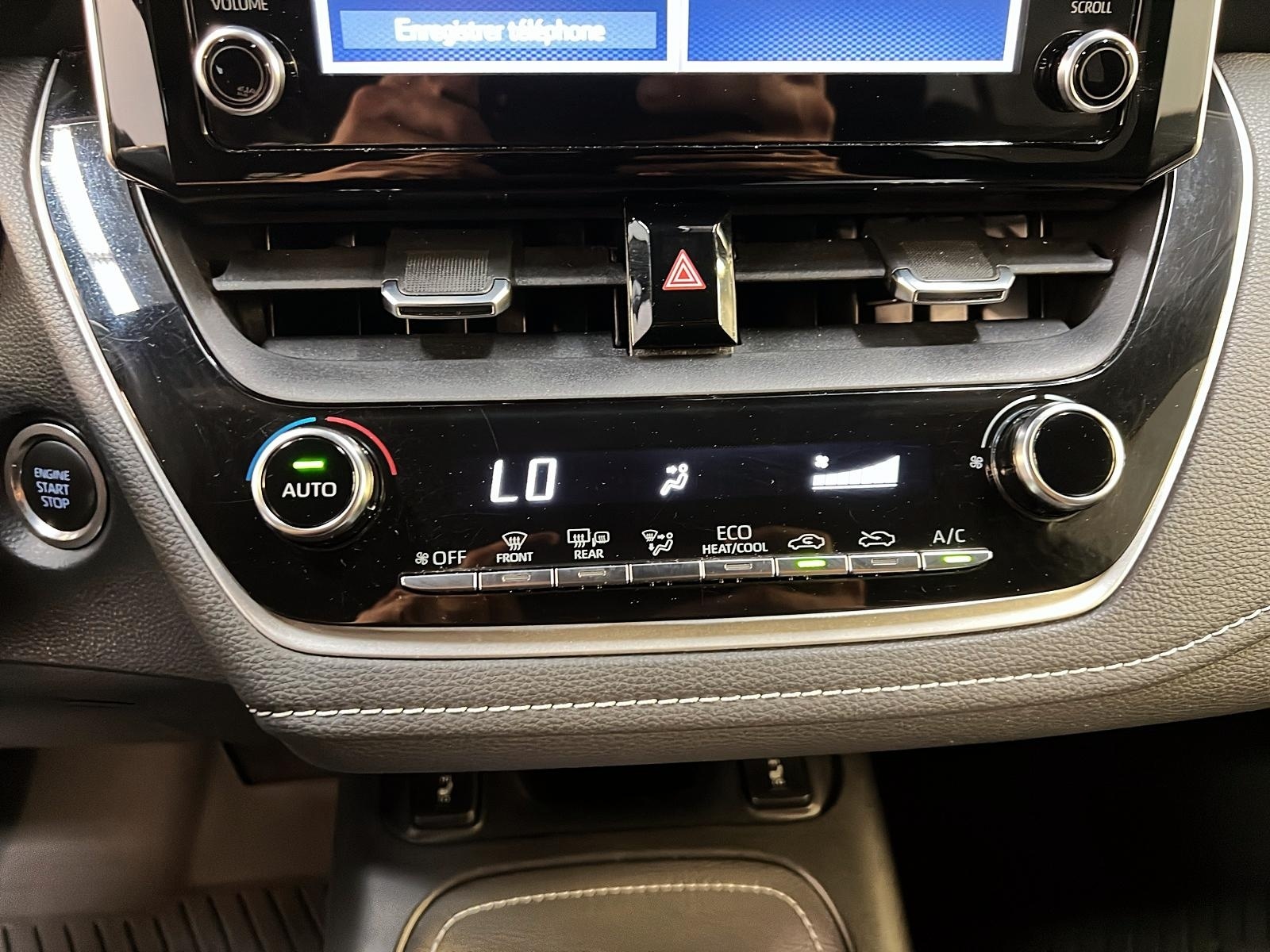 Toyota Corolla SE HATCHBACK 2019 - image #16