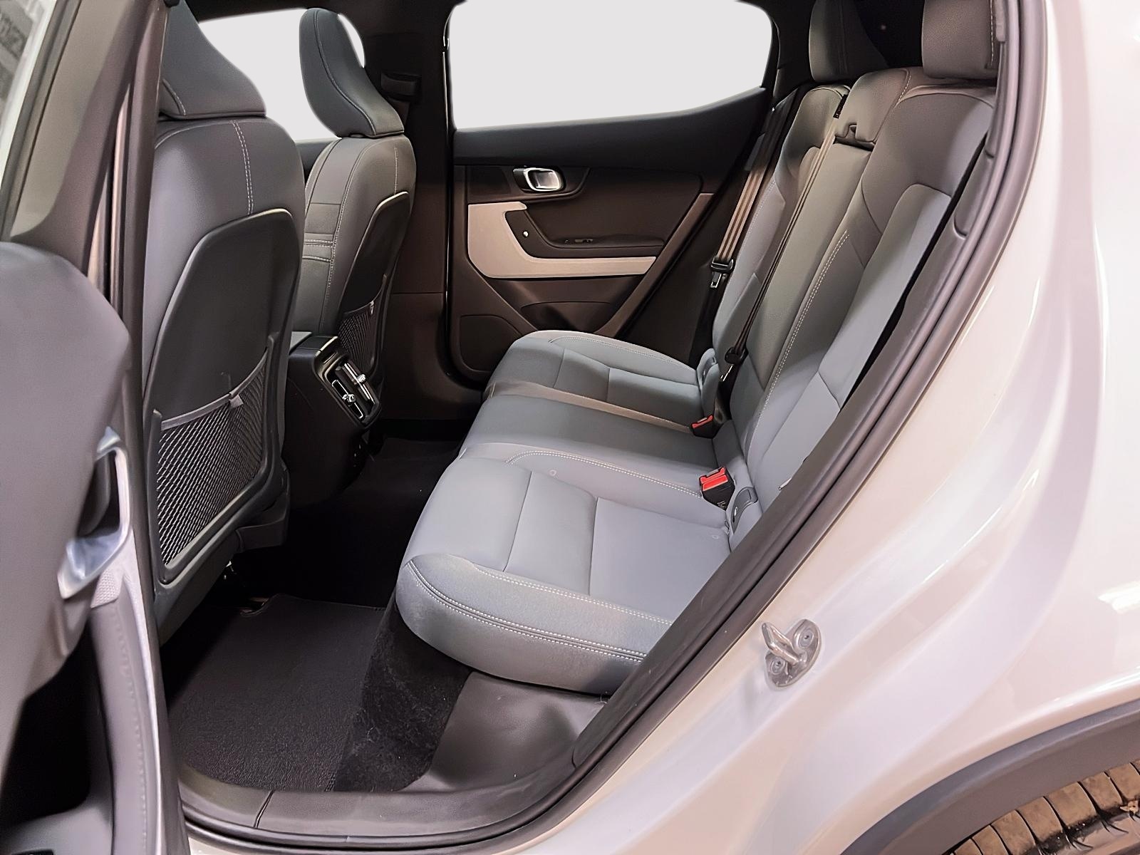 Polestar Polestar 2 LONG RANGE TOIT PANO 2023 - image #9