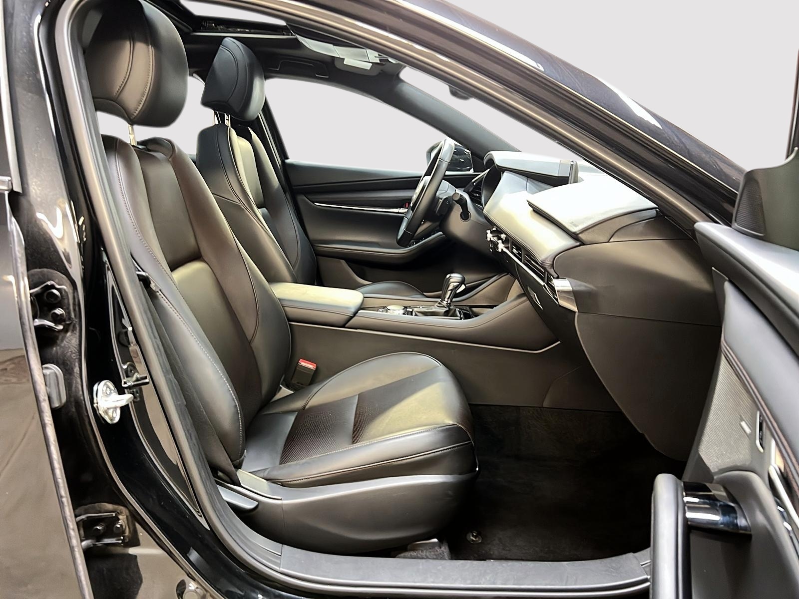 Mazda Mazda3 Sport GT CUIR TOIT NAV 2024 - image #8