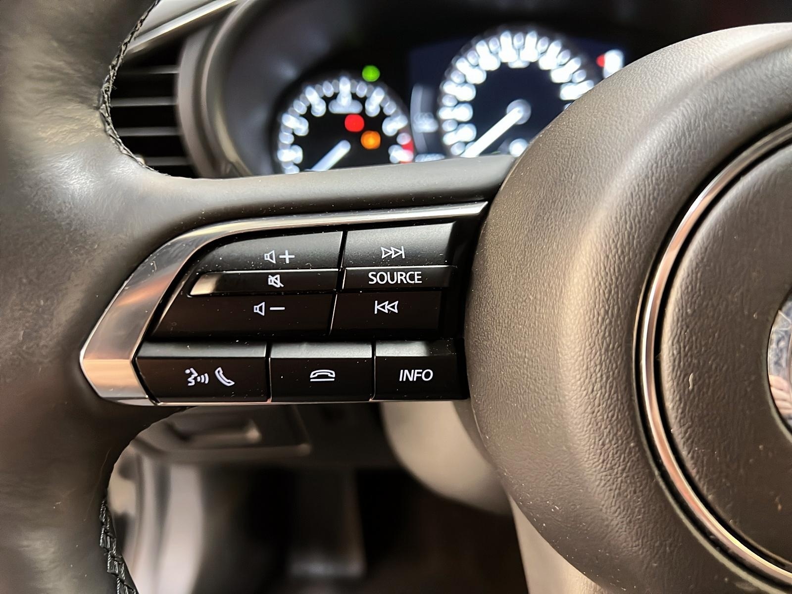 Mazda Mazda3 Sport GT CUIR TOIT NAV 2024 - image #22