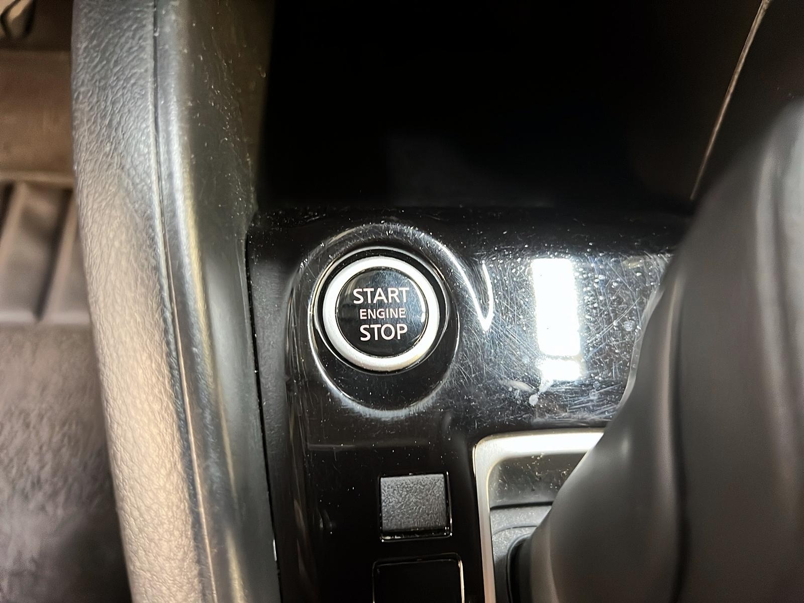 Nissan Versa SV 2022 - image #17