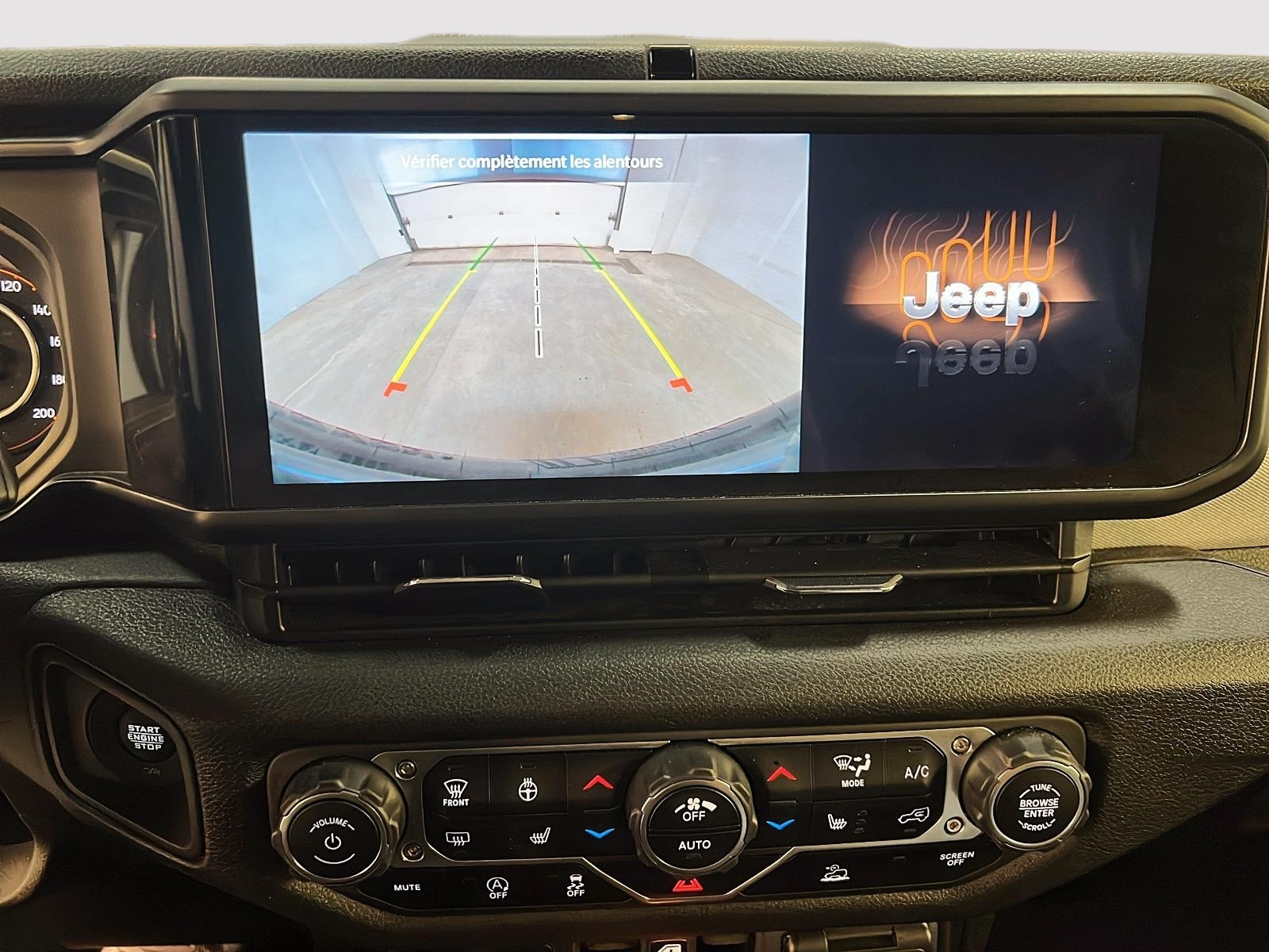 Jeep Wrangler 2024 - Image #18