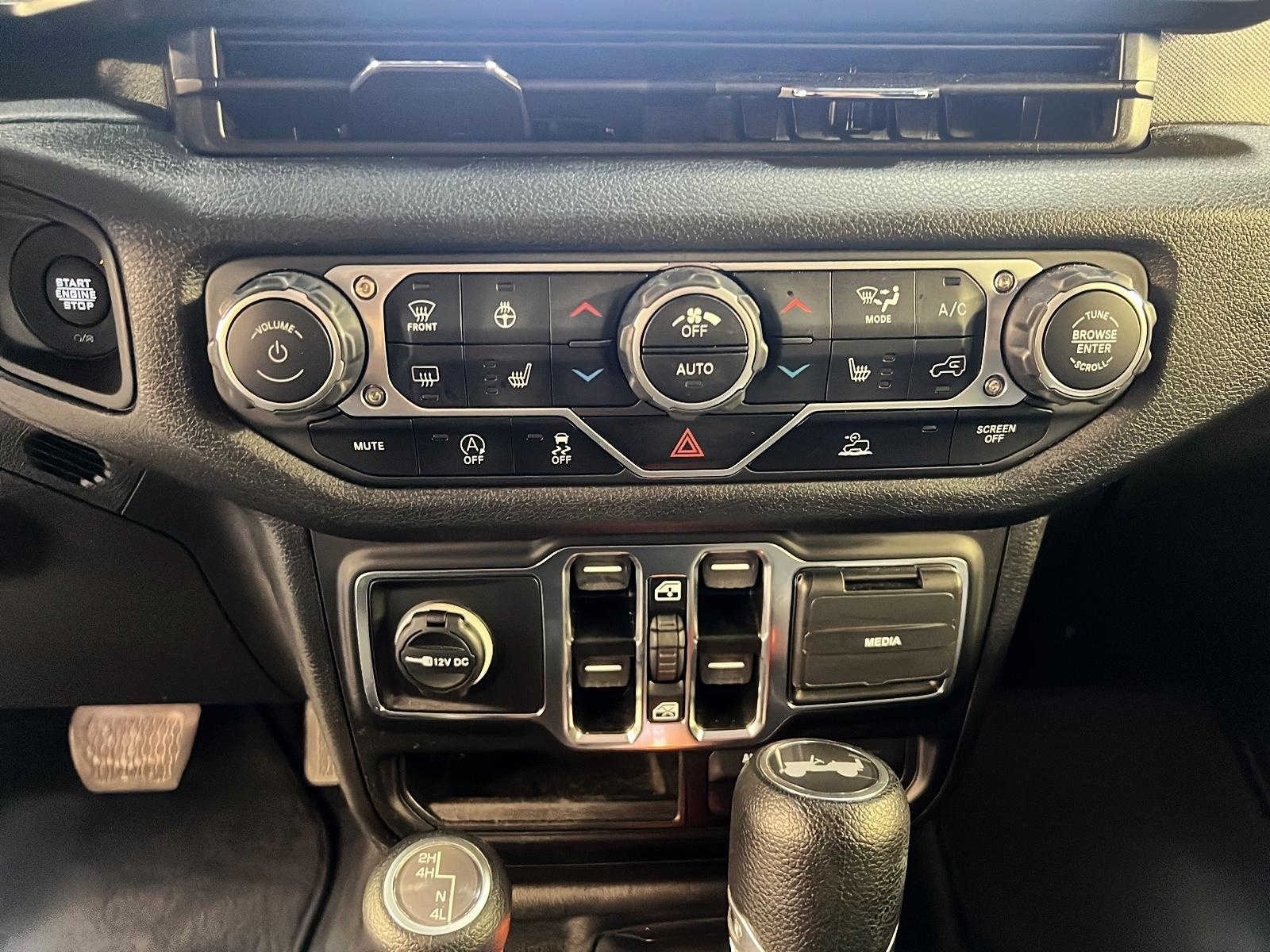 Jeep Wrangler 2024 - Image #15