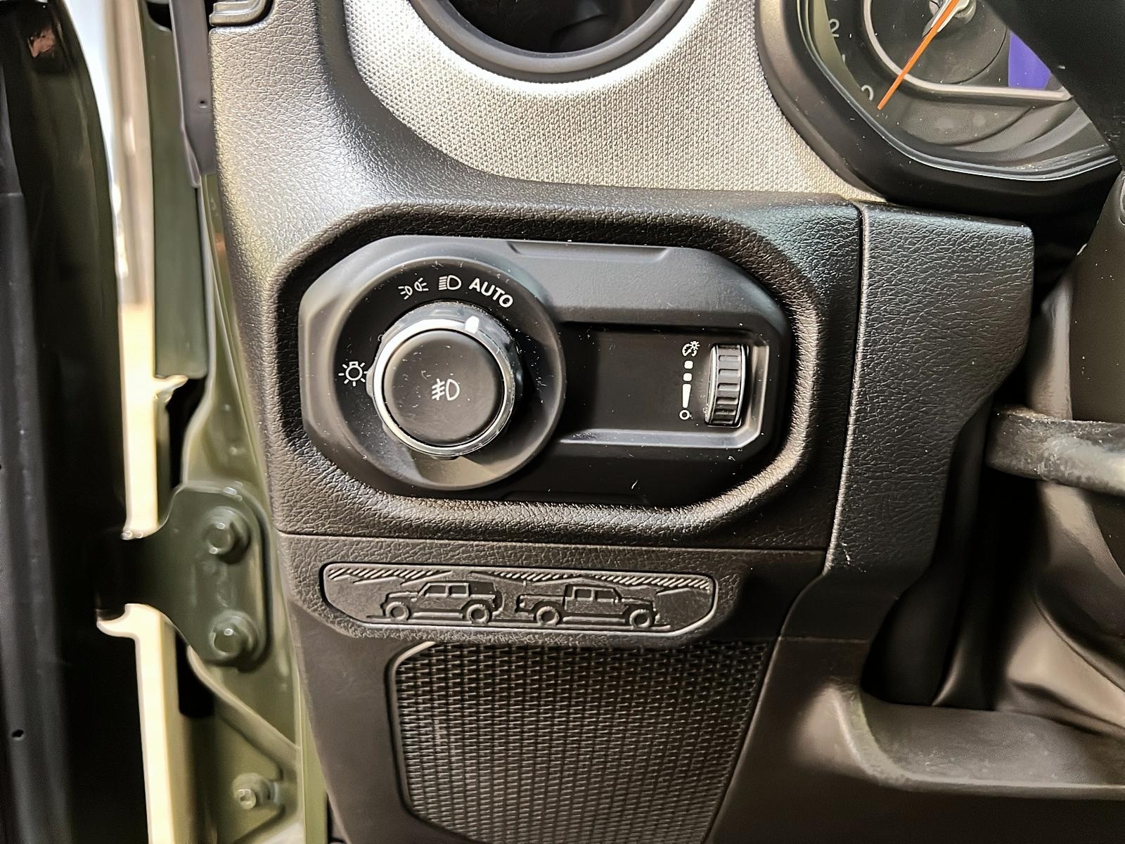 Jeep Wrangler 2024 - Image #21