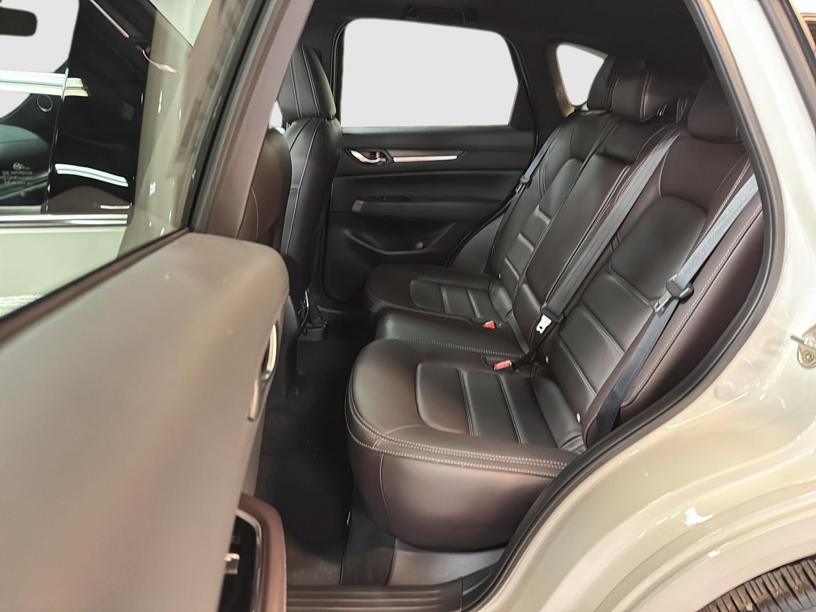 Mazda CX-5 SIGNATURE 2.5T CUIR TOIT NAV 4RM 2024 - image #9