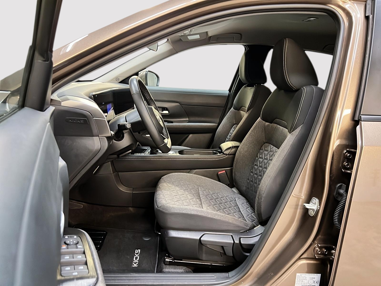 Nissan Kicks SV 4RM 2025 - image #7