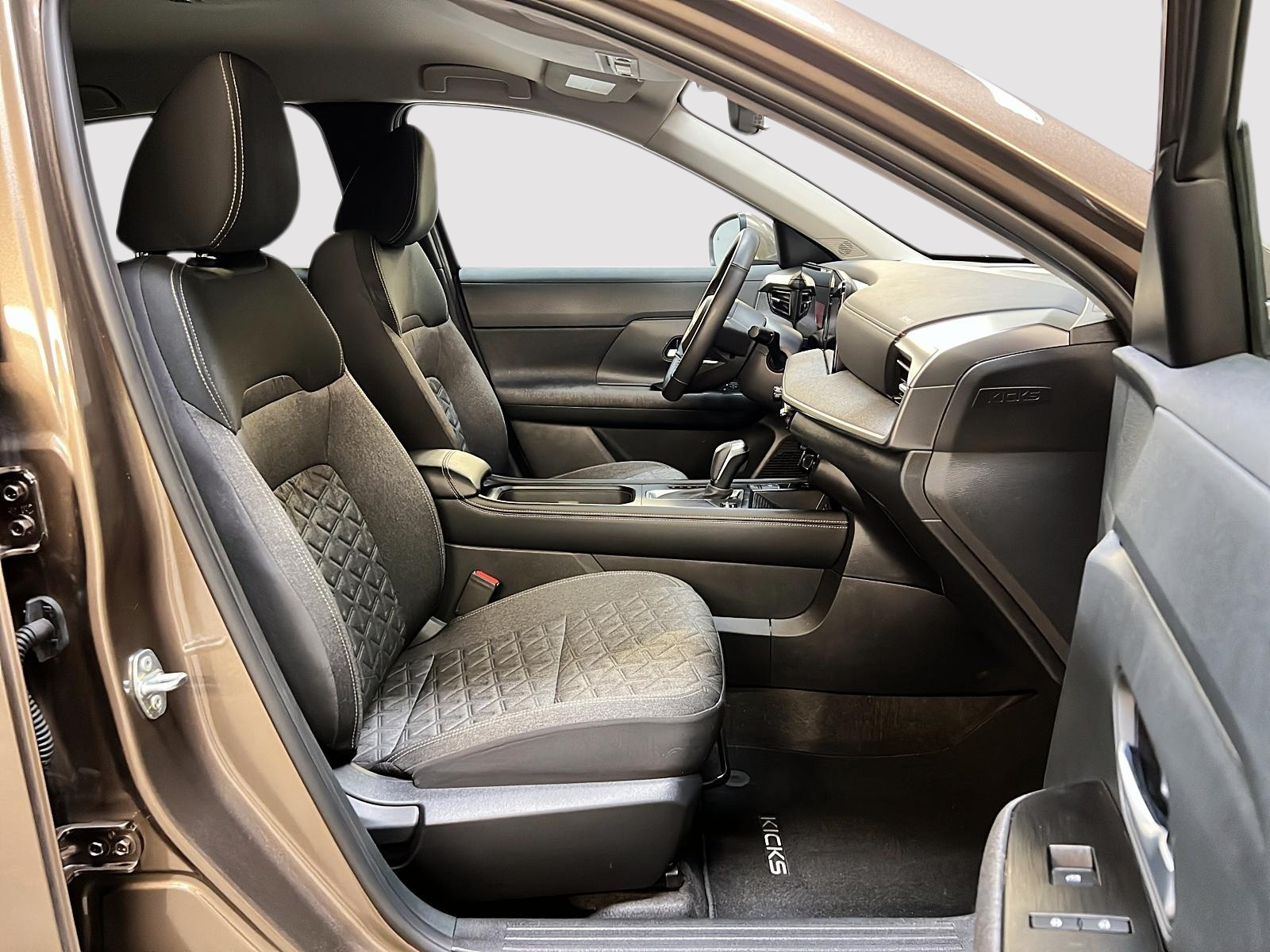 Nissan Kicks SV 4RM 2025 - image #8