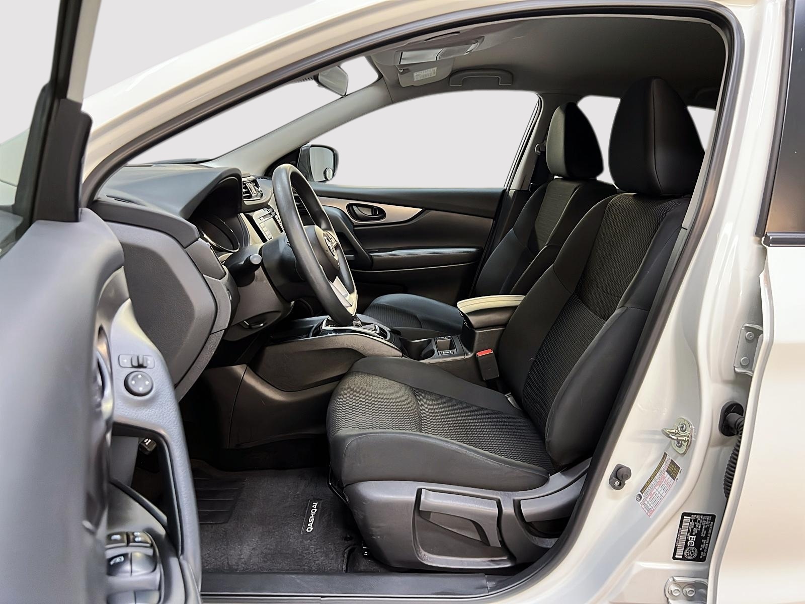 Nissan Qashqai S 4RM 2023 - image #7