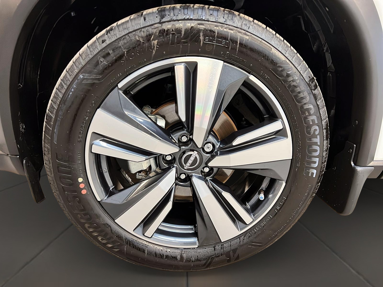 Nissan Rogue SL CUIR TOIT PANO NAV 4RM 2024 - image #30