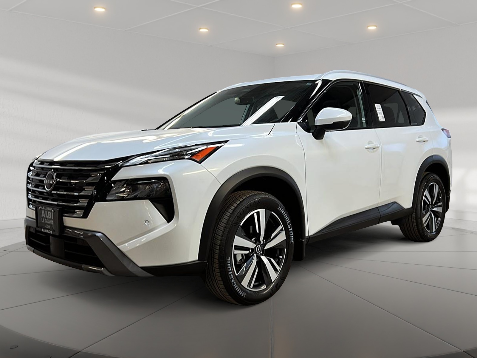 Nissan Rogue 2024 - Image #1