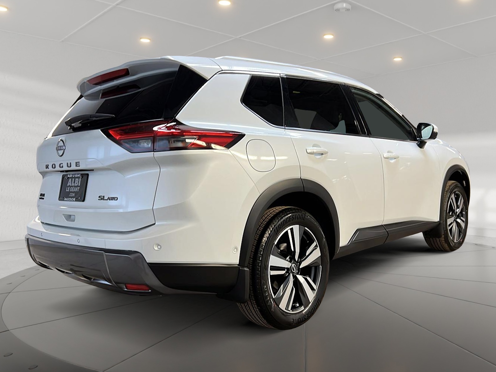 Nissan Rogue 2024 - Image #4