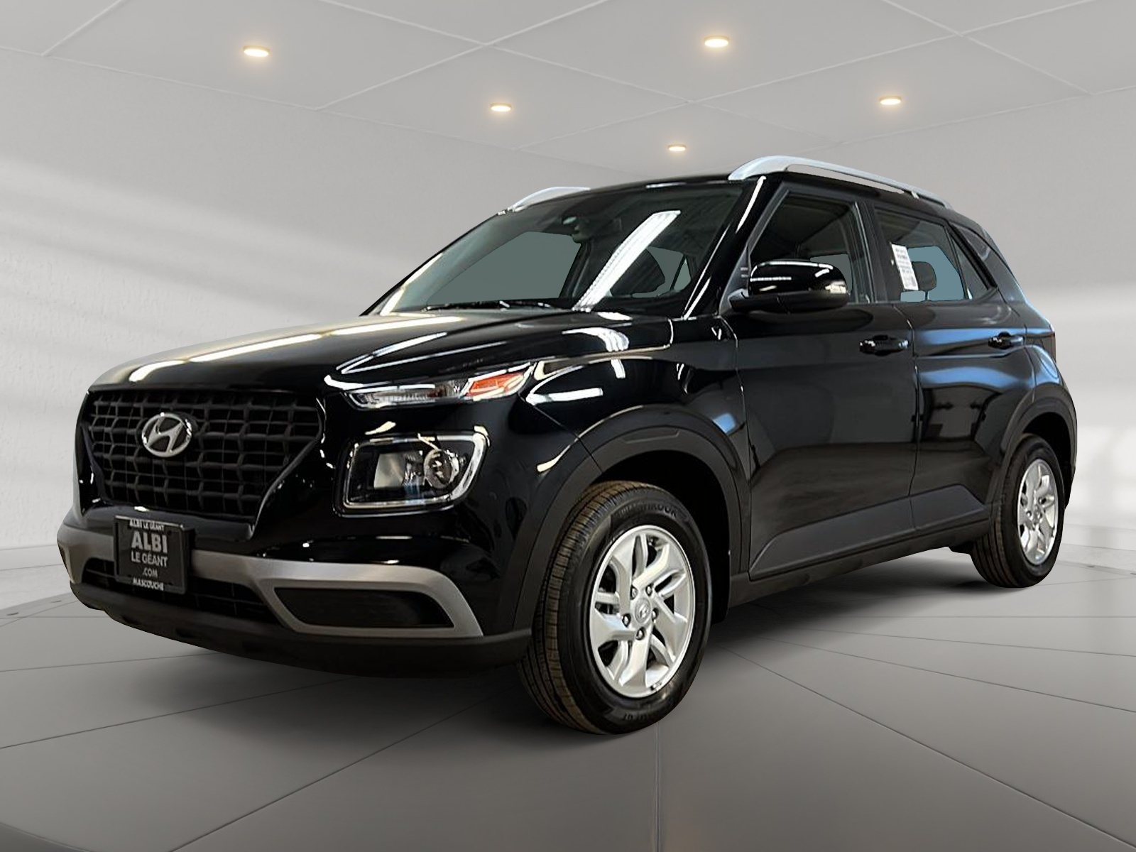 Hyundai Venue PREFERRED 2024 - image #1