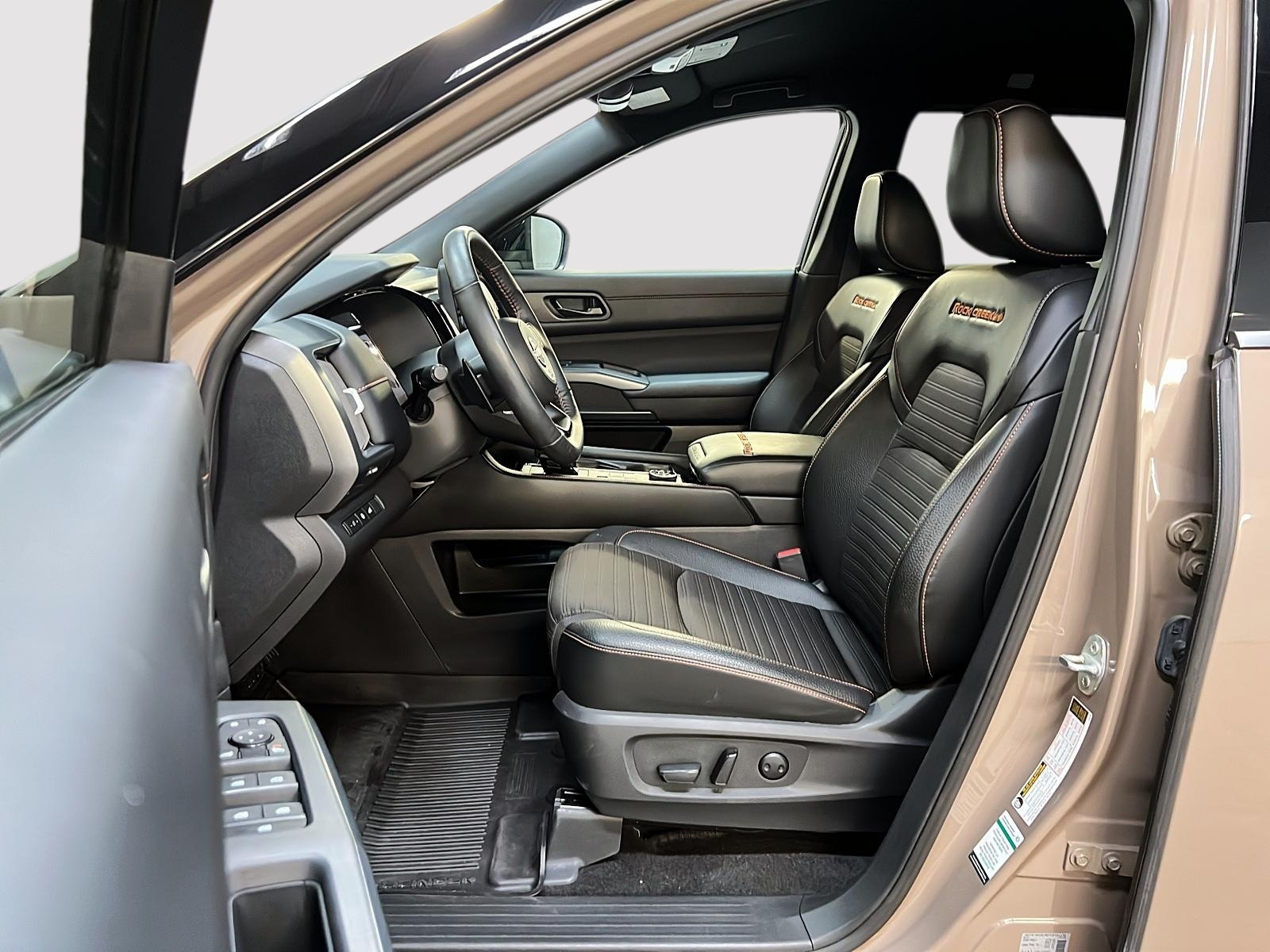 Nissan Pathfinder ROCK CREEK 4RM 2024 - image #7