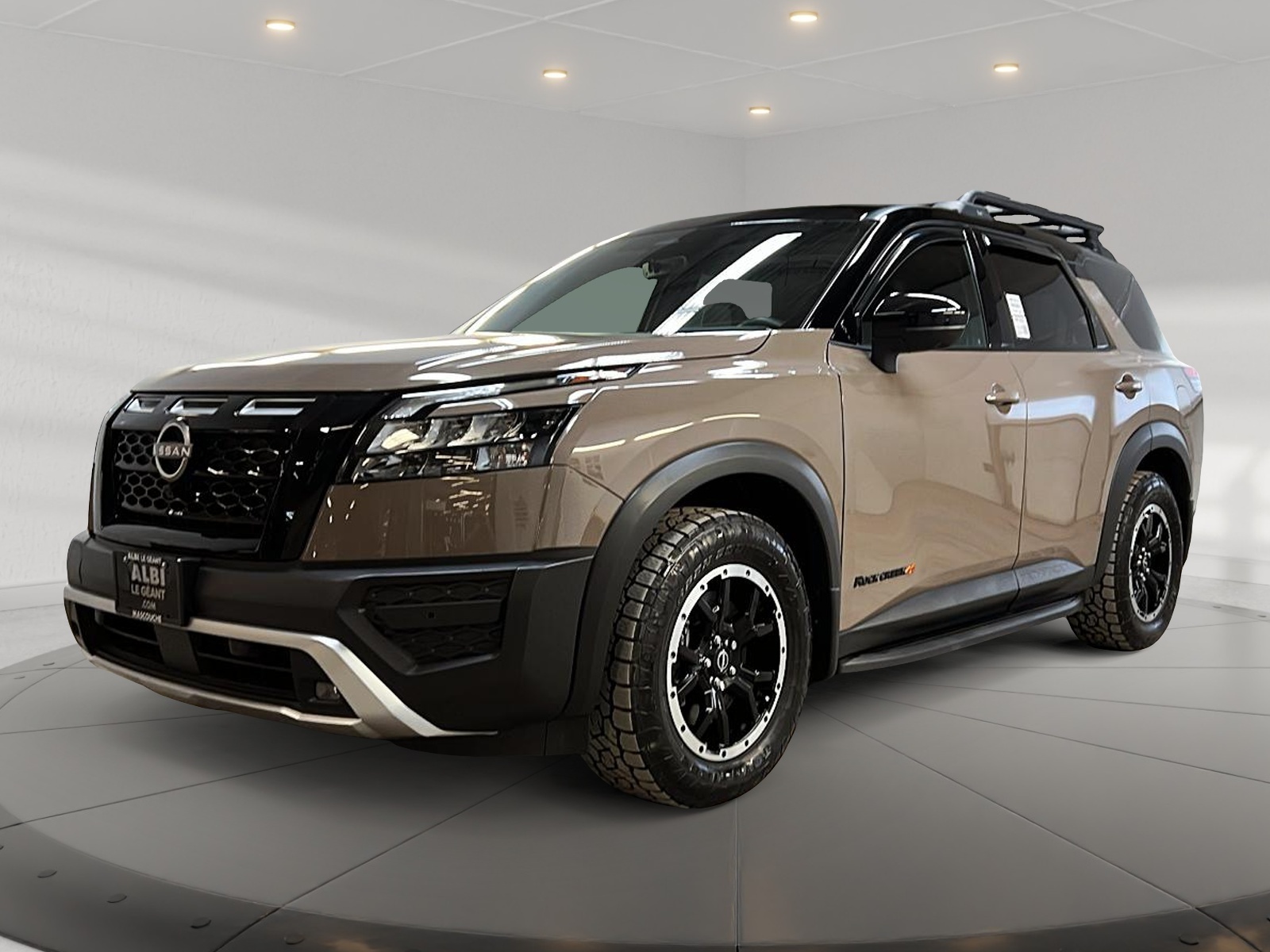 Nissan Pathfinder 2024 - Image #1