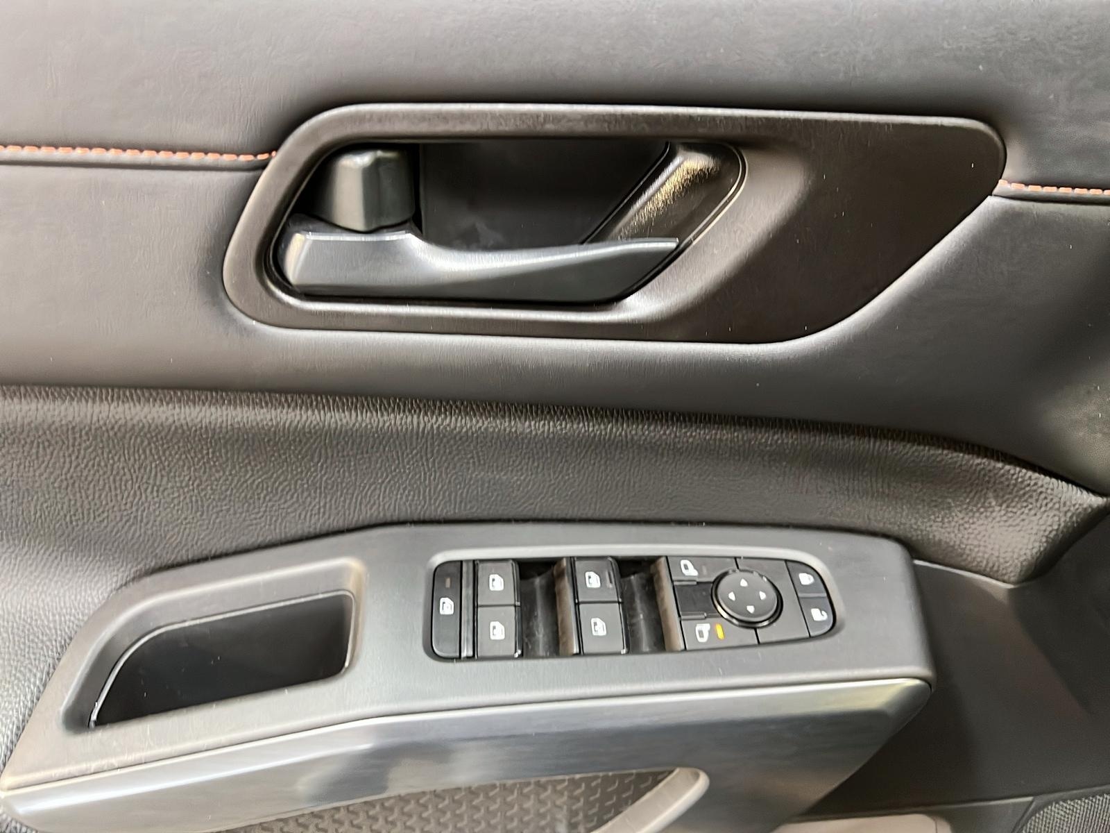 Nissan Pathfinder ROCK CREEK 4RM 2024 - image #24