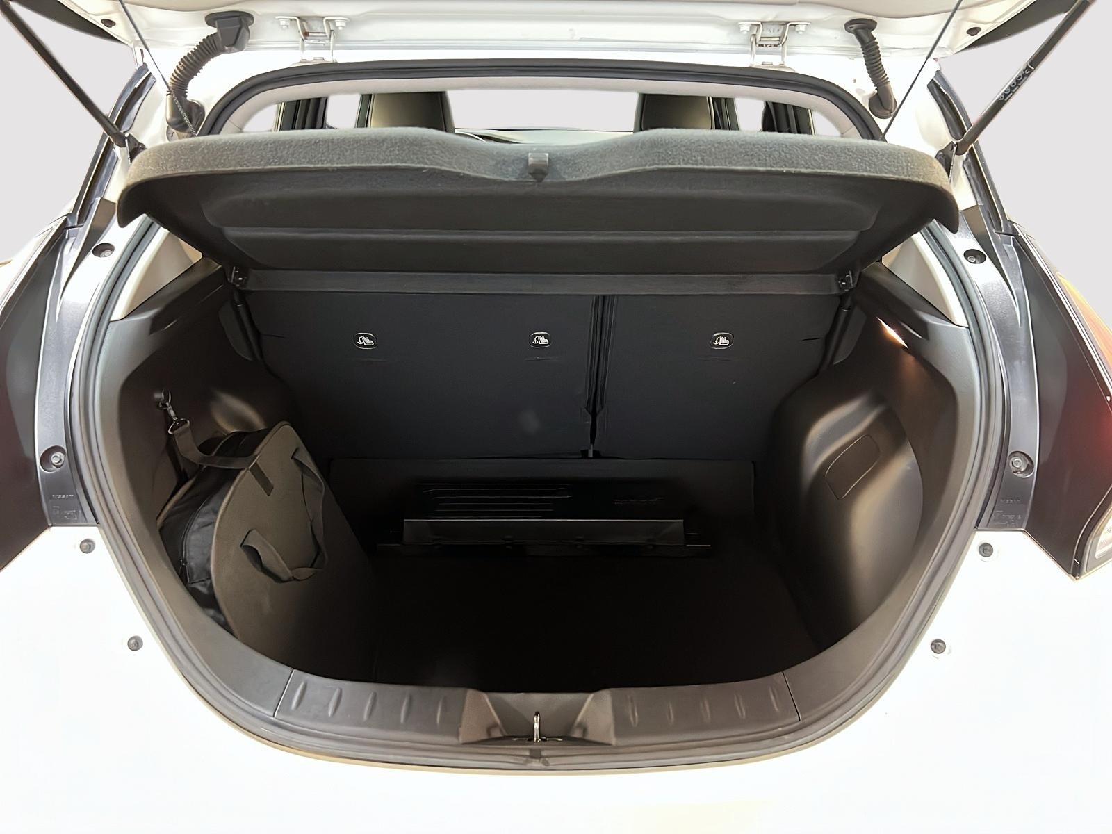 Nissan Leaf 2022 - Image #12