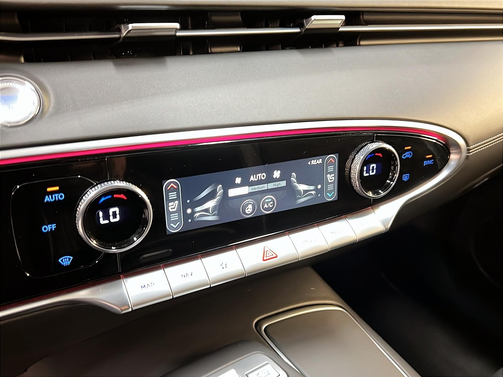 Genesis GV70 ADVANCED 2.5T CUIR TOIT NAV 4RM 2024 - image #17