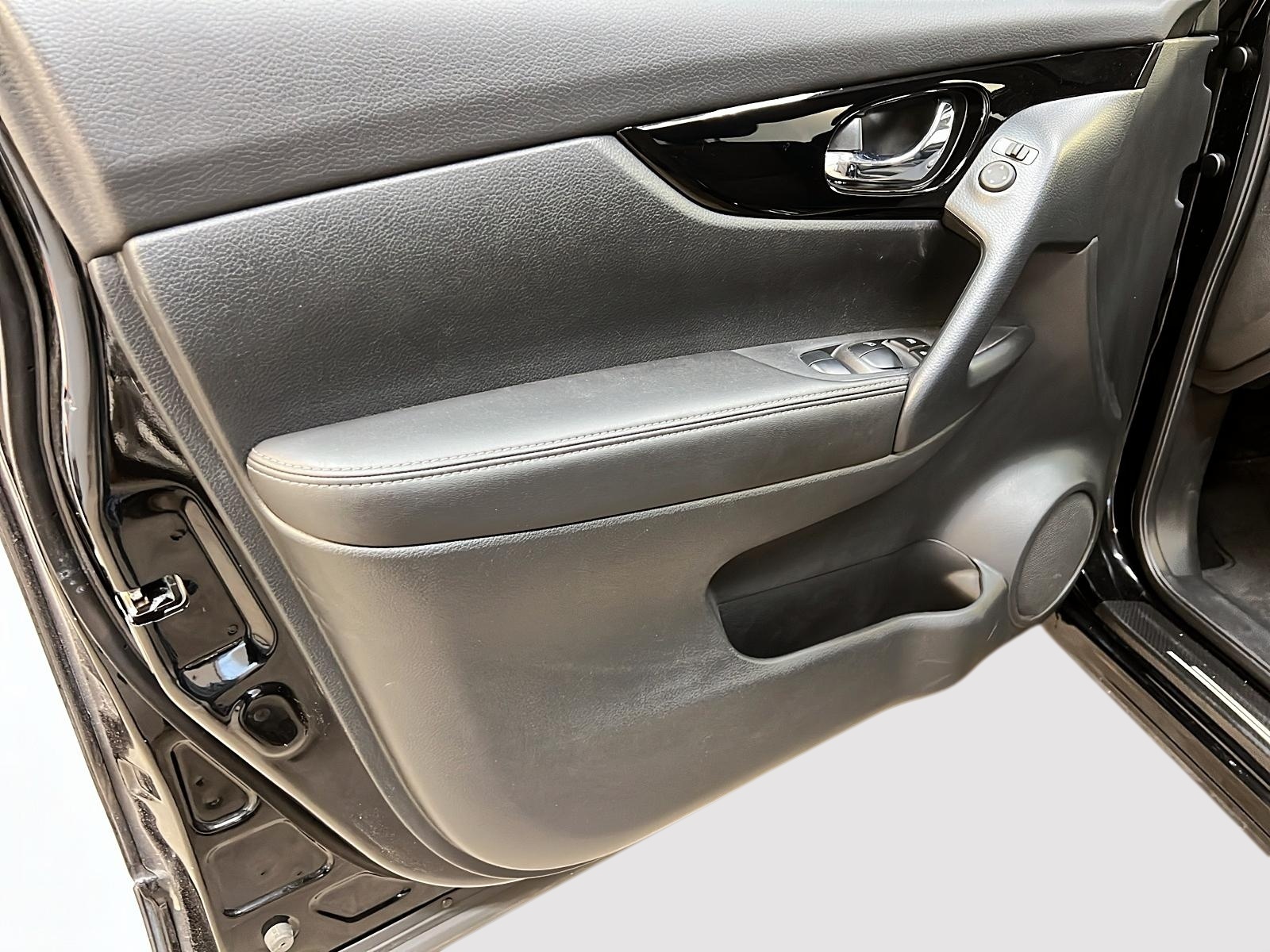 Nissan Qashqai 2023 - Image #24