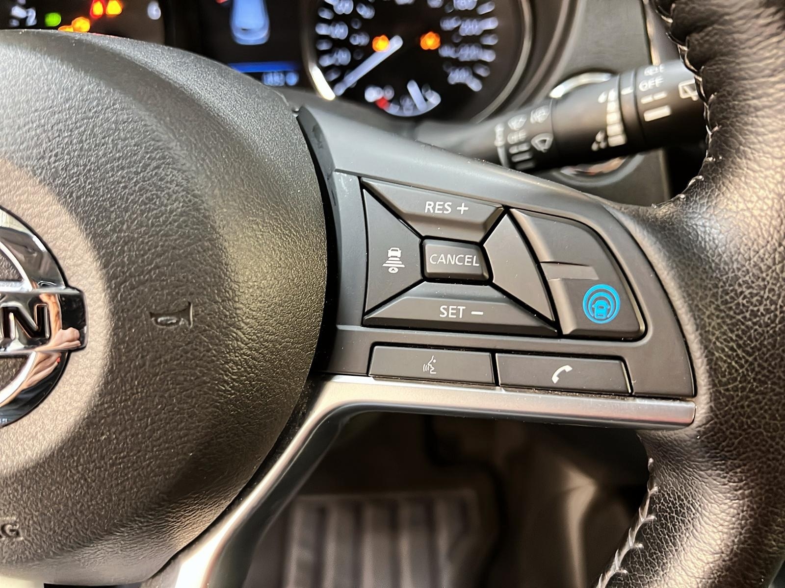 Nissan Qashqai SV TOIT 4RM 2023 - image #20