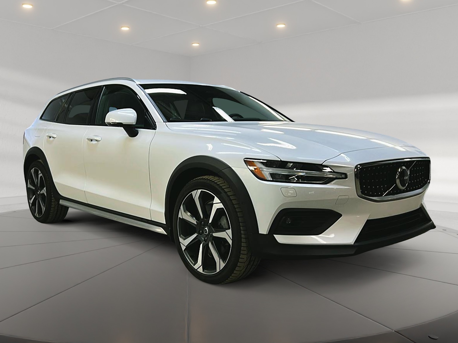 Volvo V60 B5 CROSS COUNTRY ULTIMATE CUIR TOIT PANO 4RM 2023 - image #3