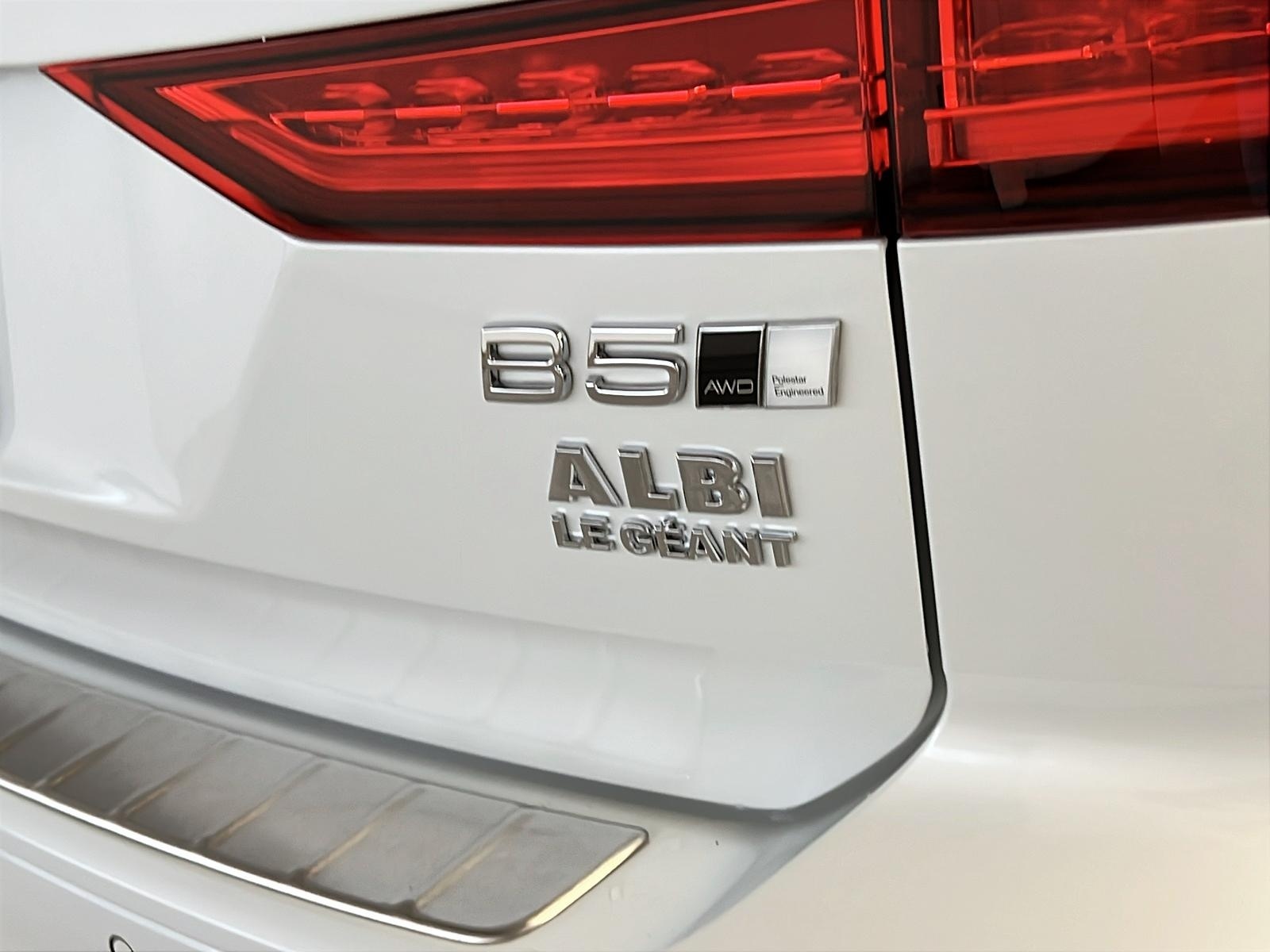 Volvo V60 B5 CROSS COUNTRY ULTIMATE CUIR TOIT PANO 4RM 2023 - image #30