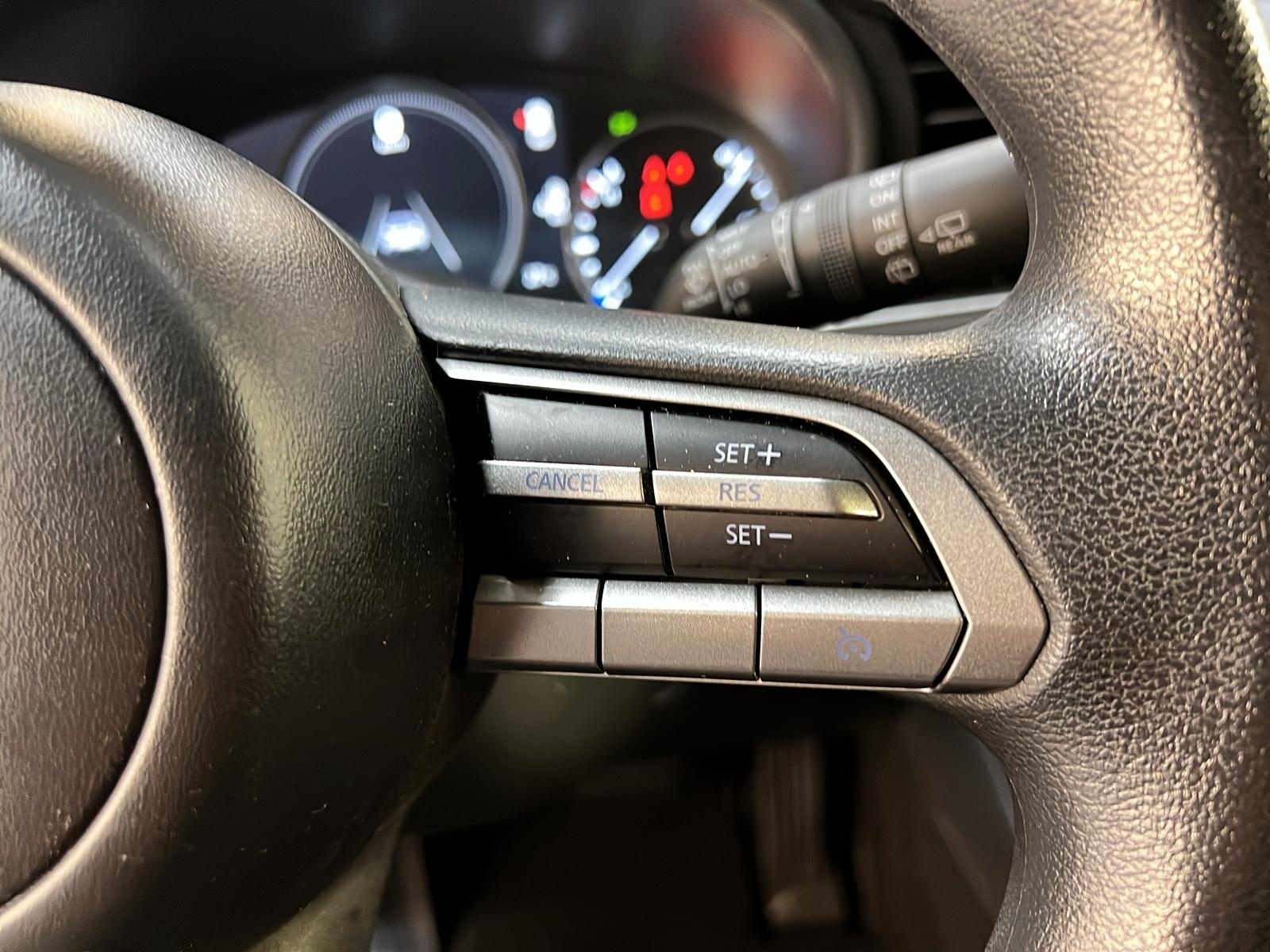 Mazda Mazda3 Sport GX 2023 - image #19