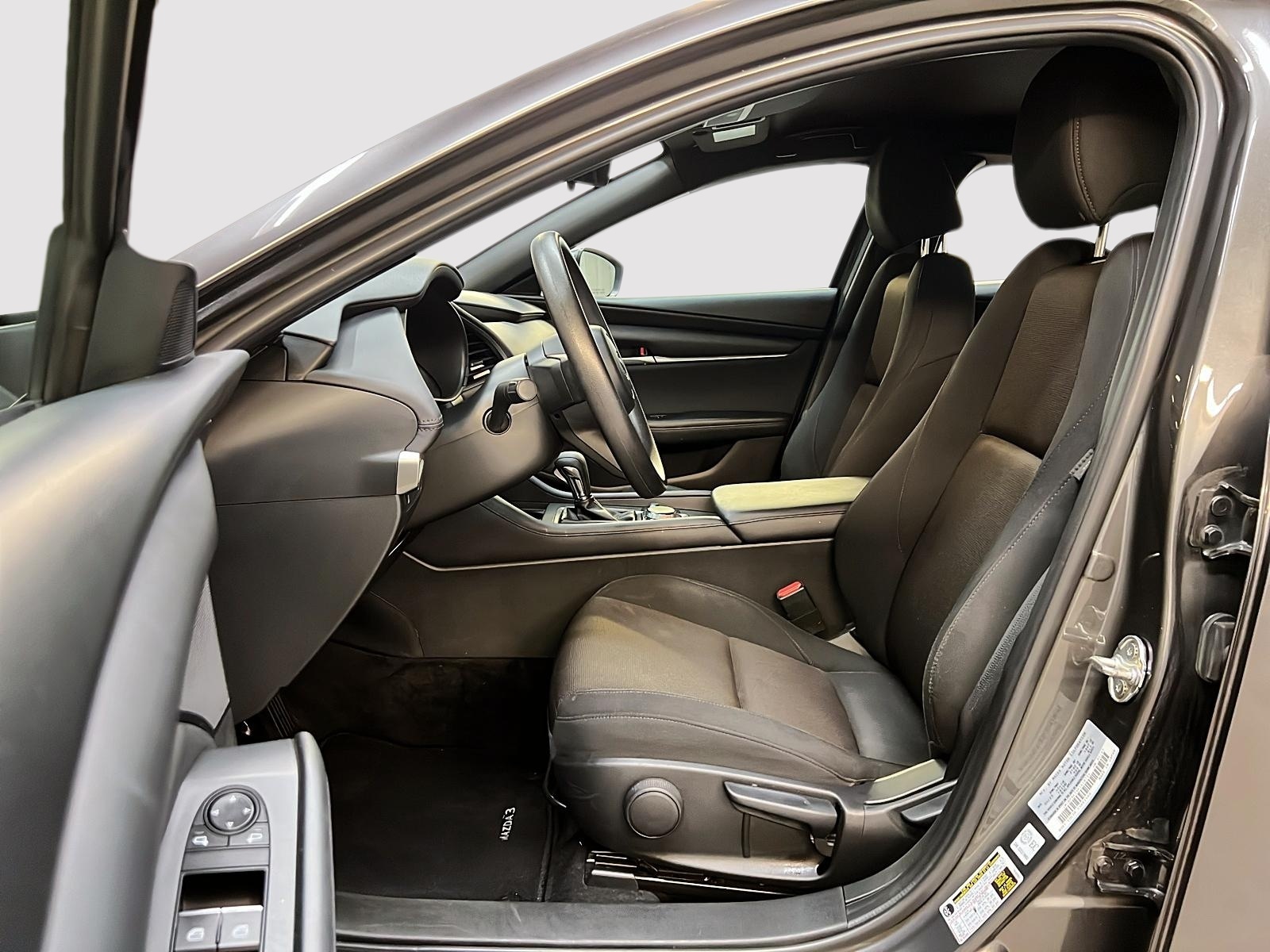 Mazda Mazda3 Sport GX 2023 - image #7