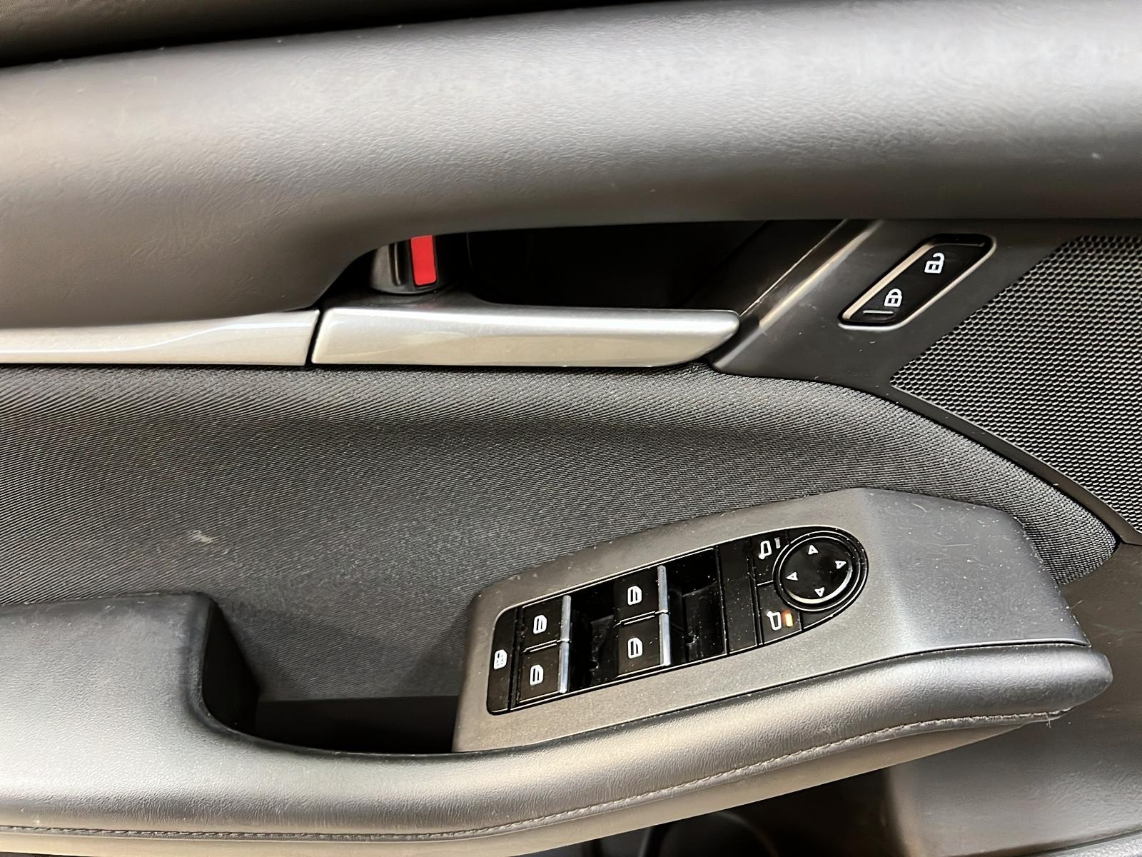 Mazda Mazda3 Sport GX 2023 - image #22