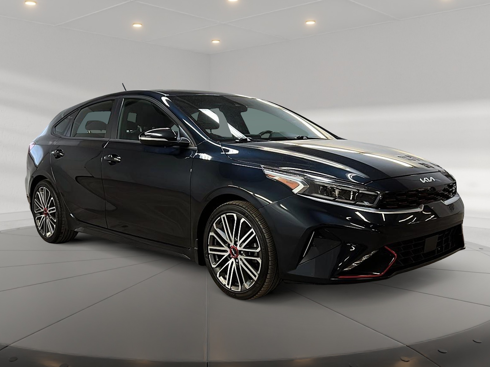 Kia Forte5 GT LIMITED 1.6T CUIR TOIT NAV 2023 - image #3