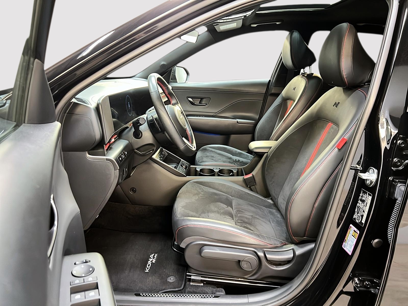 Hyundai Kona N-LINE 1.6T TOIT 4RM 2025 - image #7