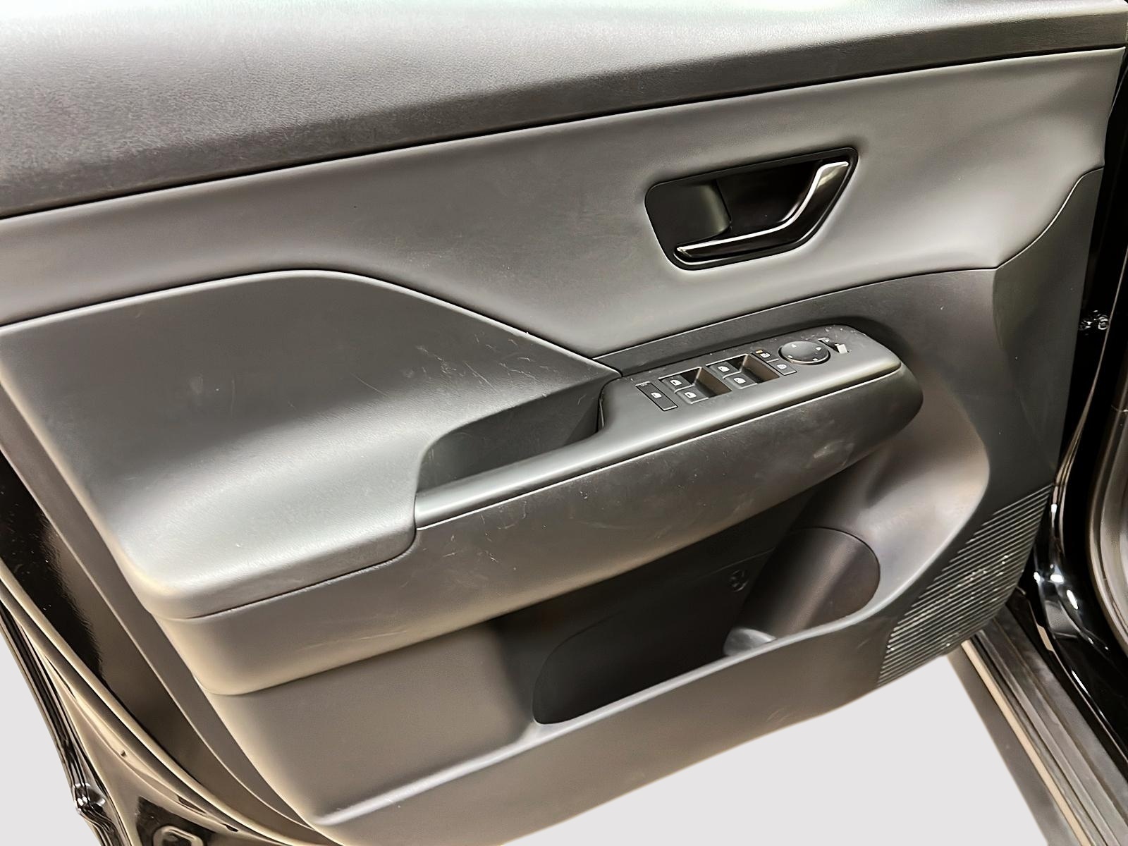 Hyundai Kona N-LINE 1.6T TOIT 4RM 2025 - image #23