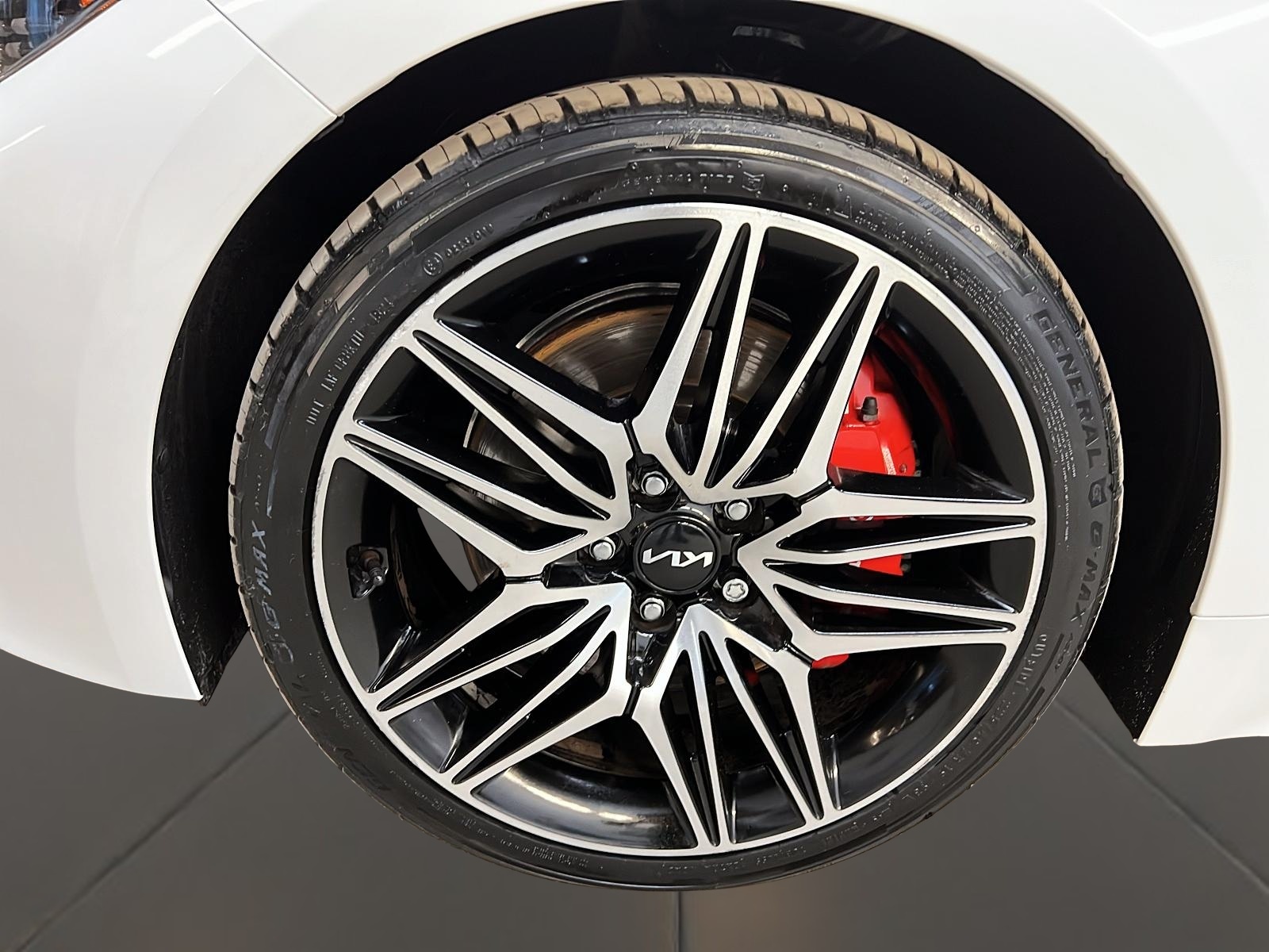 Kia Stinger 2022 - Image #30