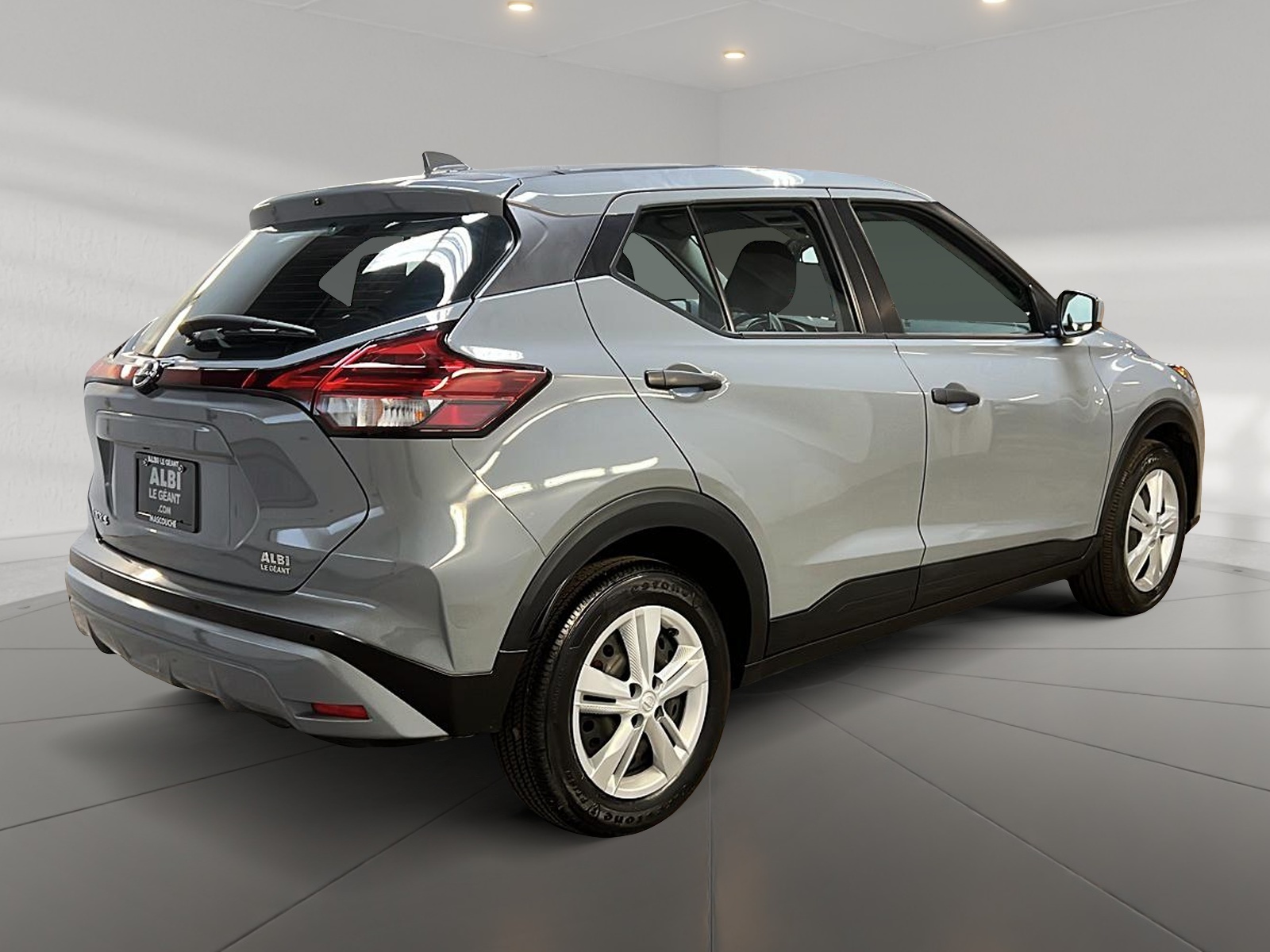 Nissan Kicks S 2023 - image #4