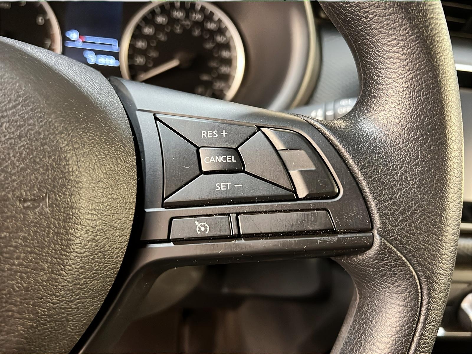 Nissan Kicks S 2023 - image #18