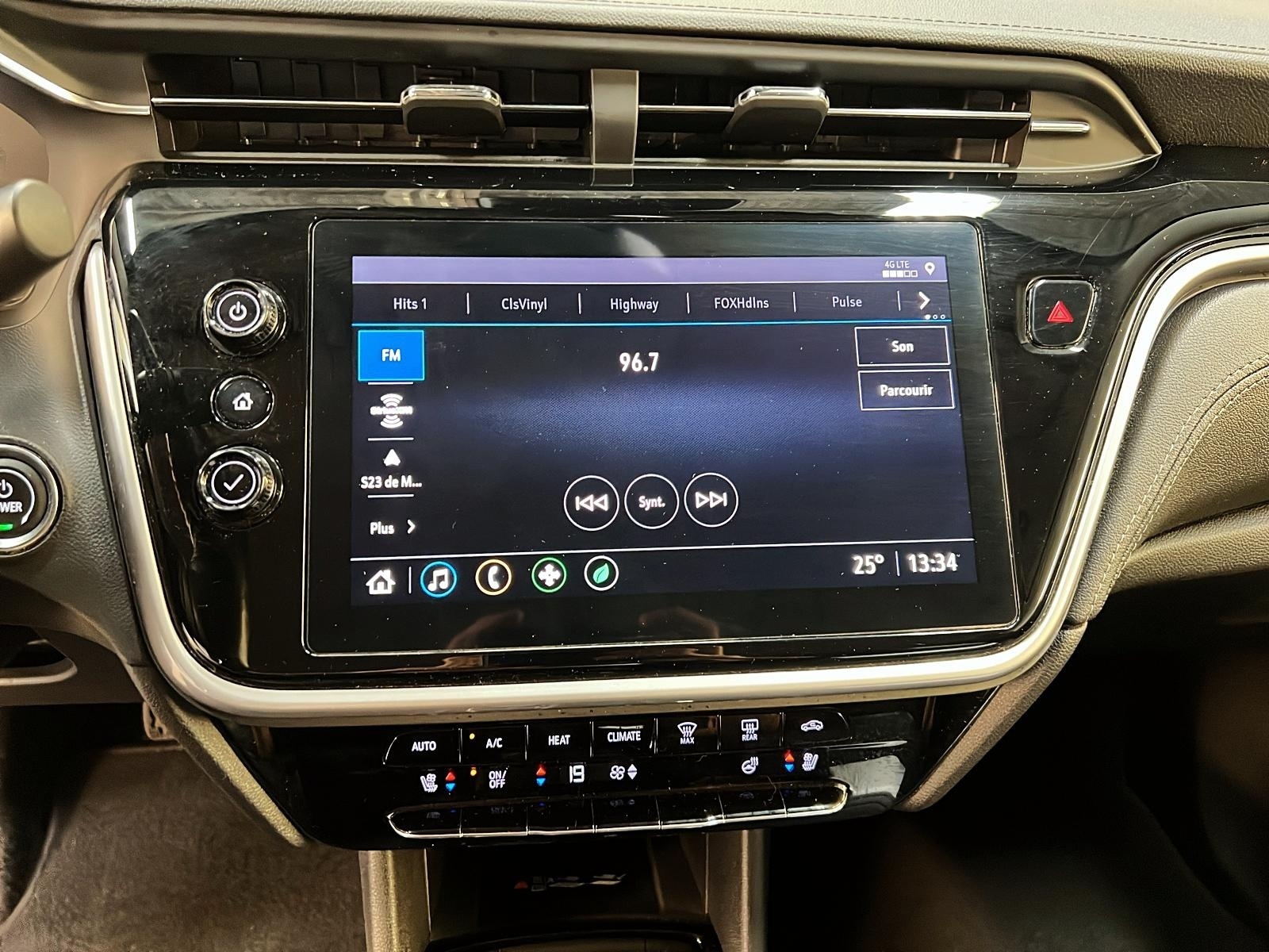 Chevrolet Bolt EUV 2022 - Image #16