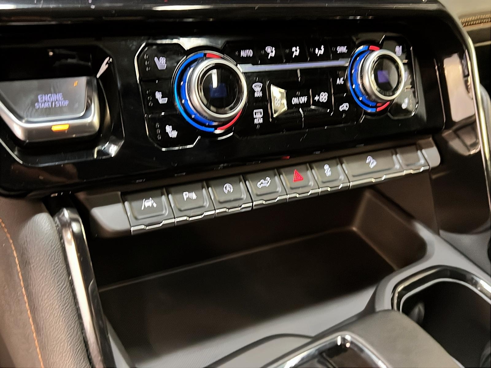GMC Sierra 1500 AT4 DURAMAX CREW CAB CUIR TOIT NAV 4X4 2024 - image #17