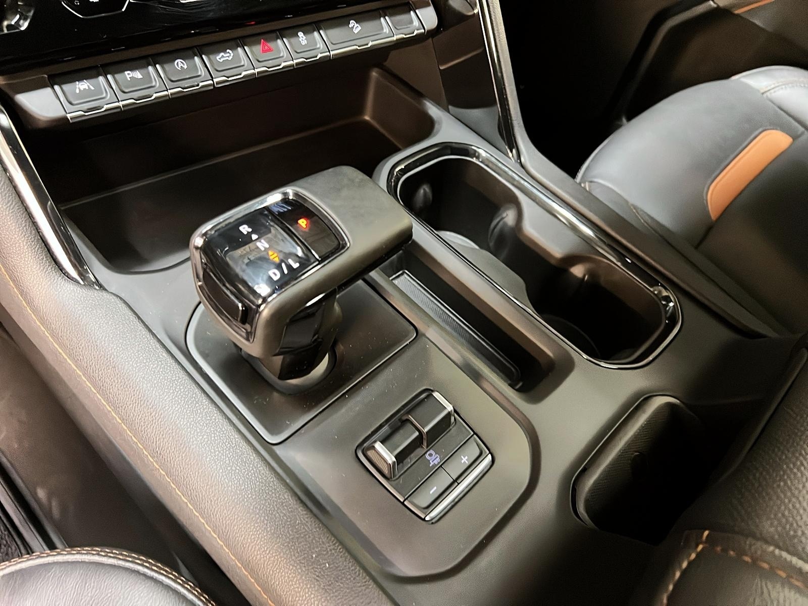 GMC Sierra 1500 AT4 DURAMAX CREW CAB CUIR TOIT NAV 4X4 2024 - image #16