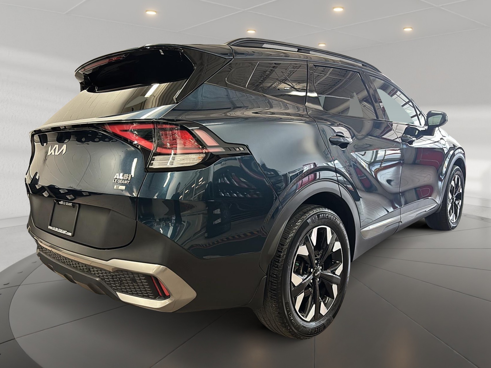 Kia Sportage X-LINE CUIR 4RM 2023 - image #4