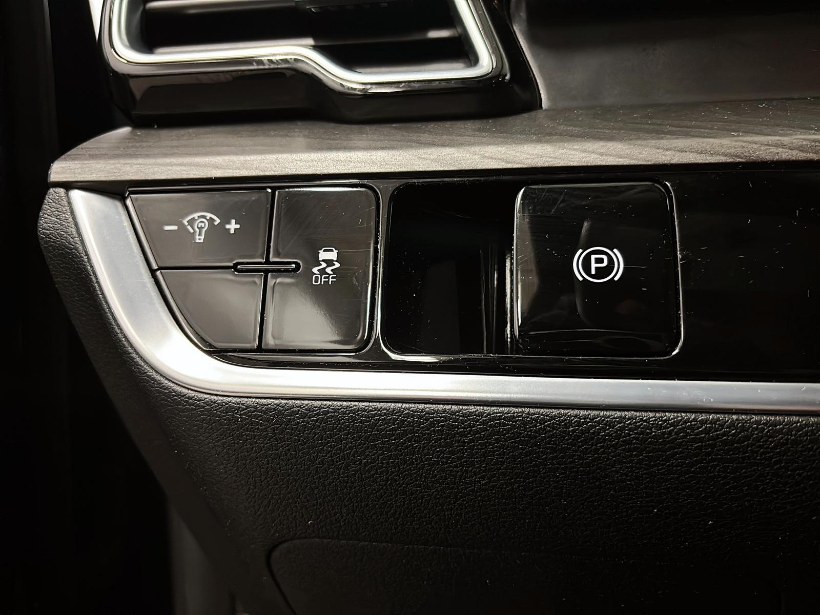 Kia Sportage X-LINE CUIR 4RM 2023 - image #21