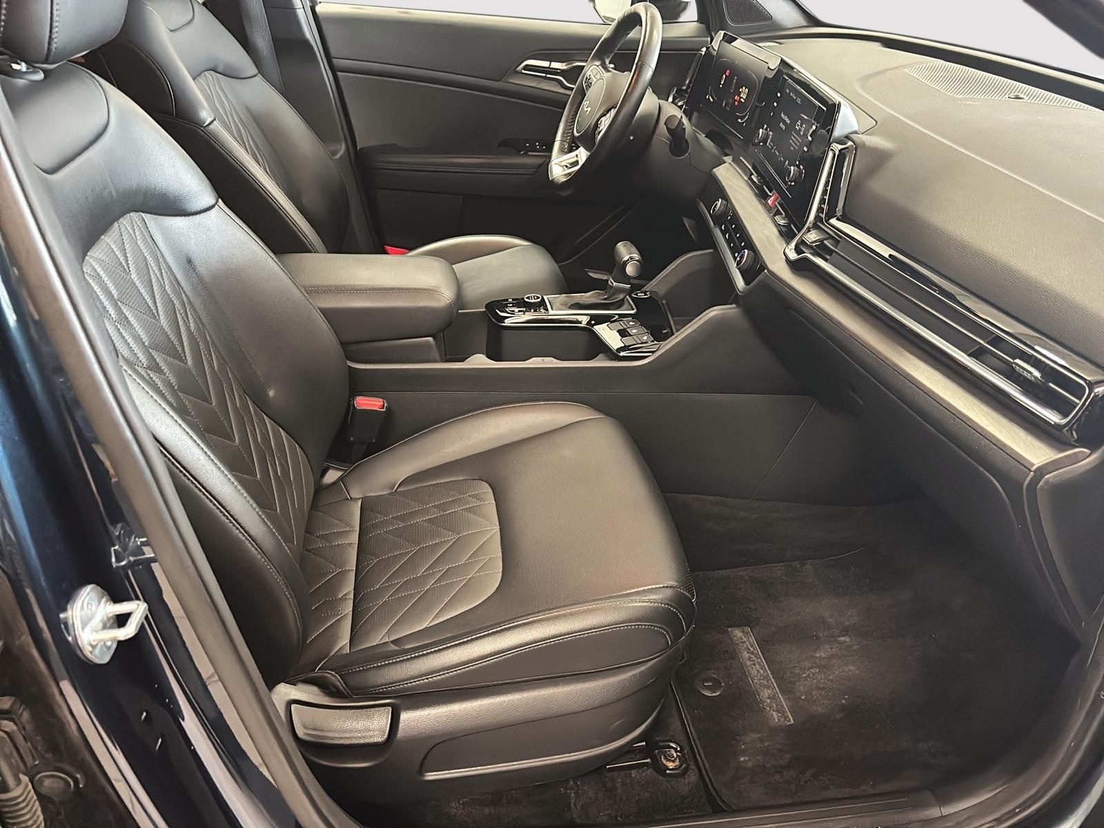 Kia Sportage X-LINE CUIR 4RM 2023 - image #8