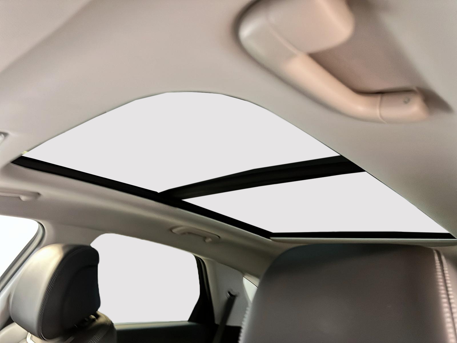Genesis GV70 ADVANCED 2.5T CUIR TOIT PANO NAV 4RM 2024 - image #10