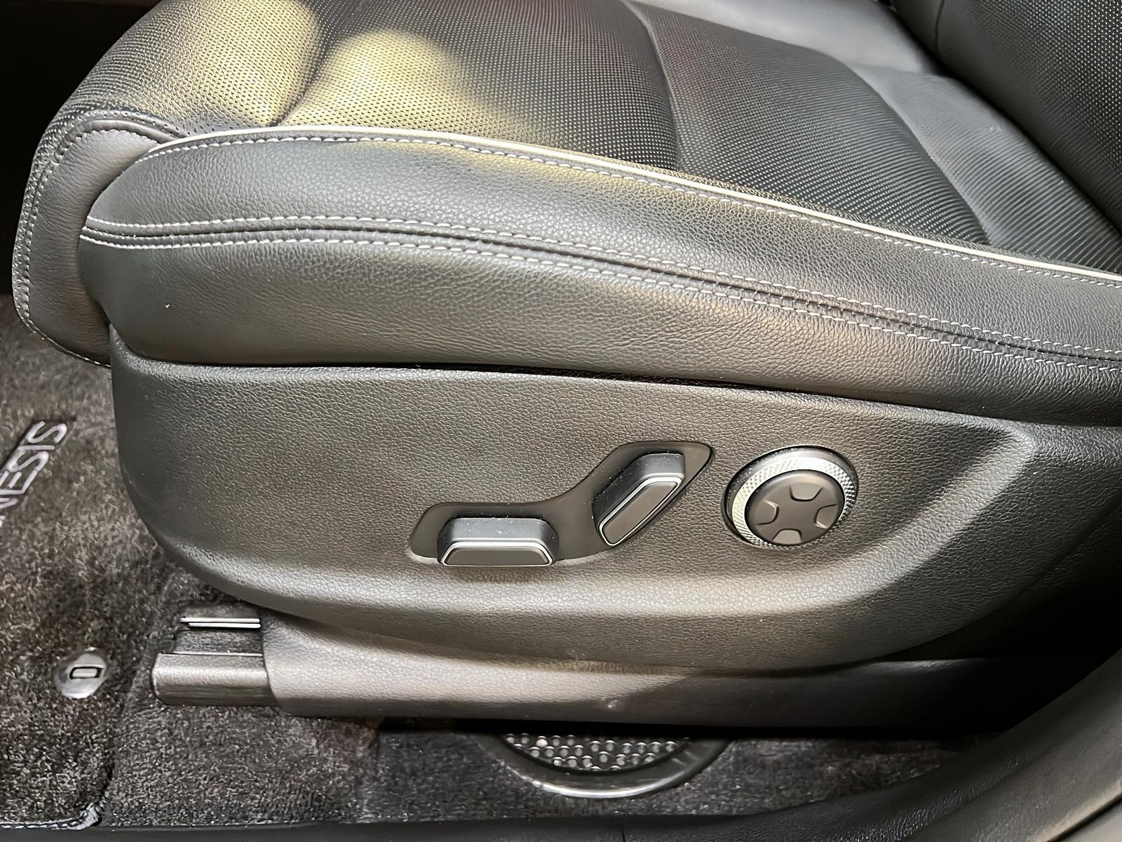 Genesis GV70 ADVANCED 2.5T CUIR TOIT PANO NAV 4RM 2024 - image #27