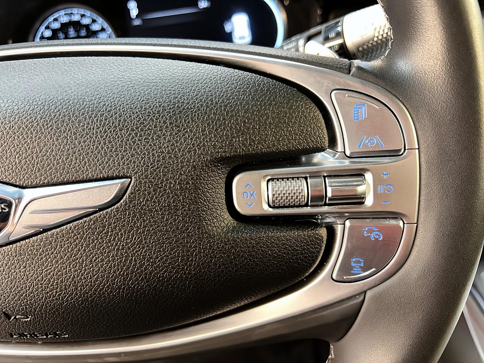 Genesis GV70 ADVANCED 2.5T CUIR TOIT PANO NAV 4RM 2024 - image #22
