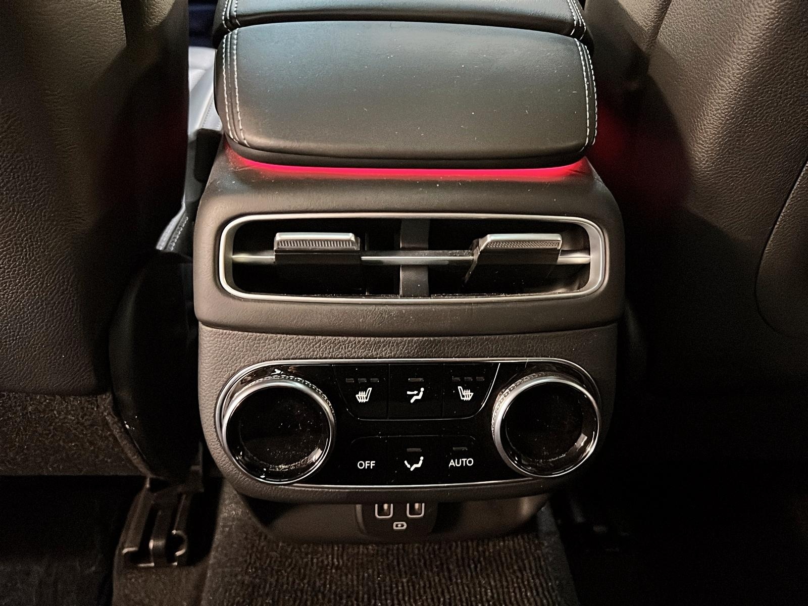 Genesis GV70 2024 - Image #11