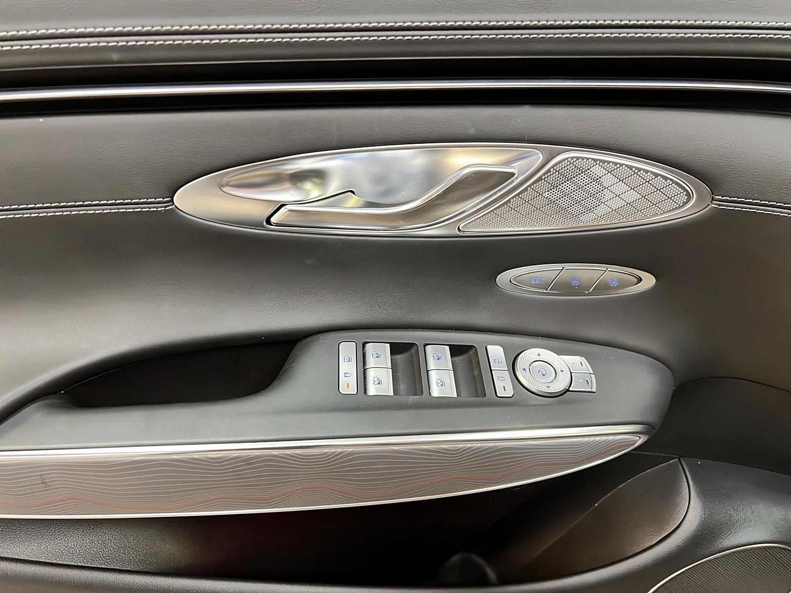 Genesis GV70 2024 - Image #25