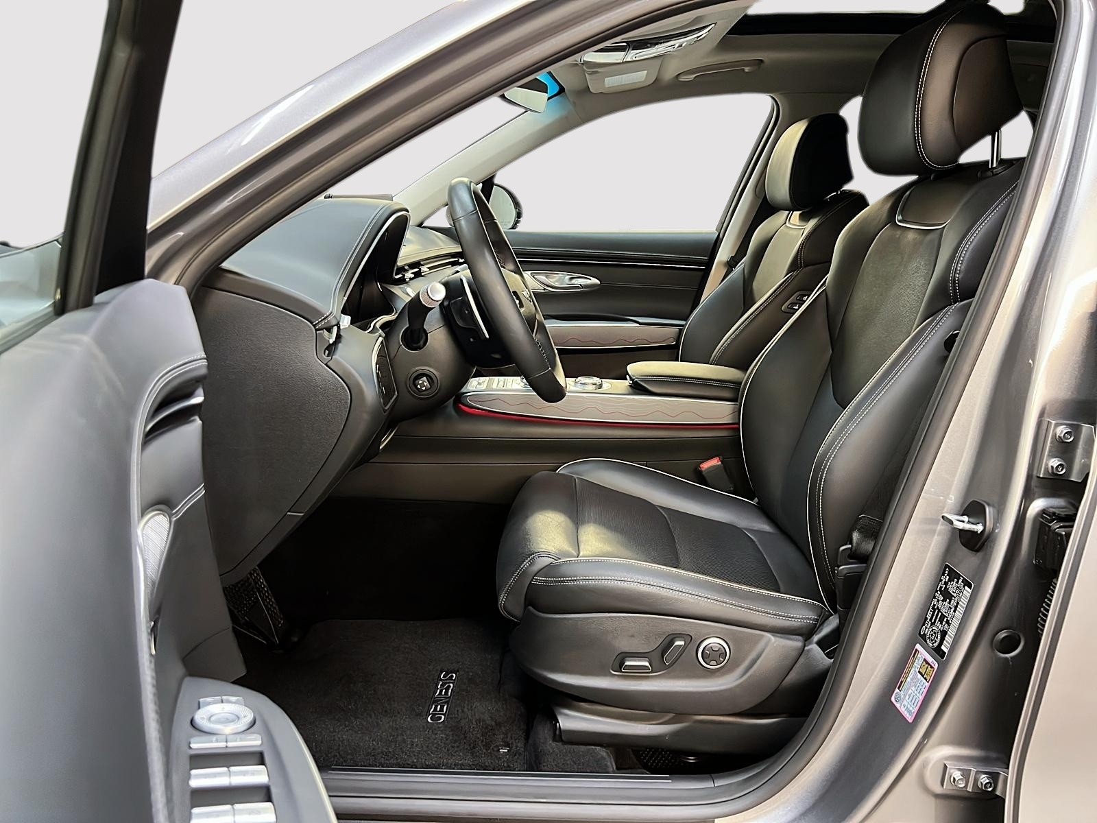 Genesis GV70 ADVANCED 2.5T CUIR TOIT PANO NAV 4RM 2024 - image #7